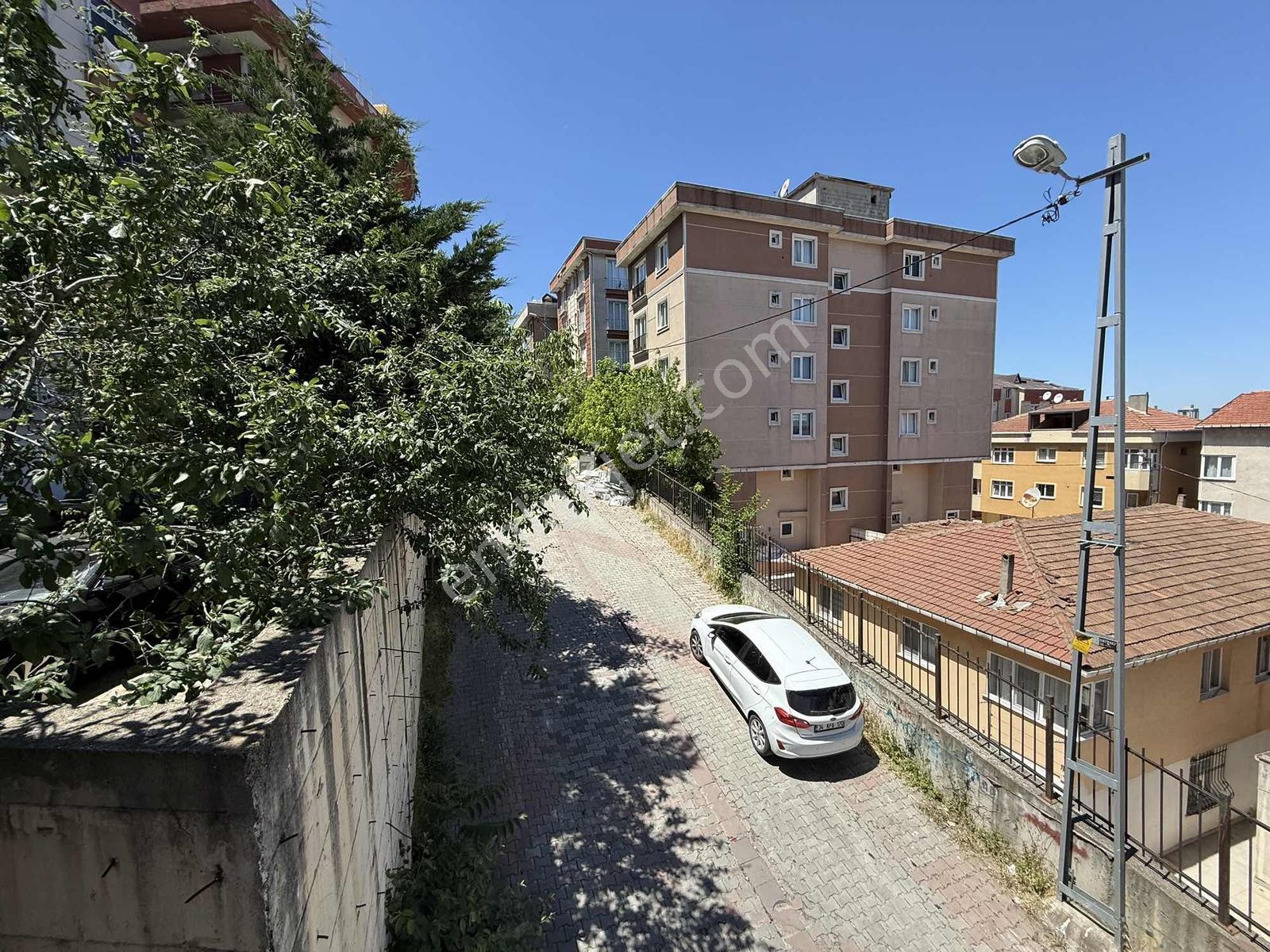 Kayışdağı Sondurak Hediye Sokak 3 Kat 2+1.80m2 Balkonlu - Görsel 15