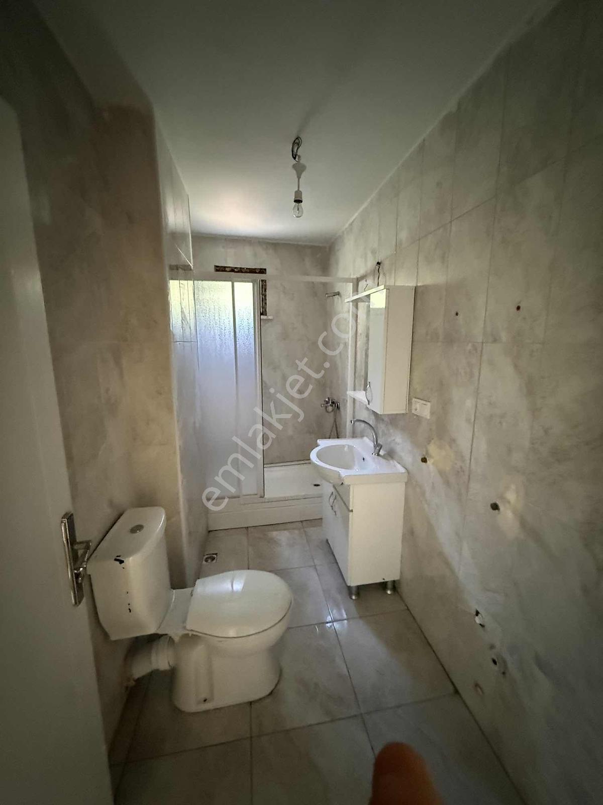 Kayışdağı Sondurak Hediye Sokak 3 Kat 2+1.80m2 Balkonlu - Görsel 21