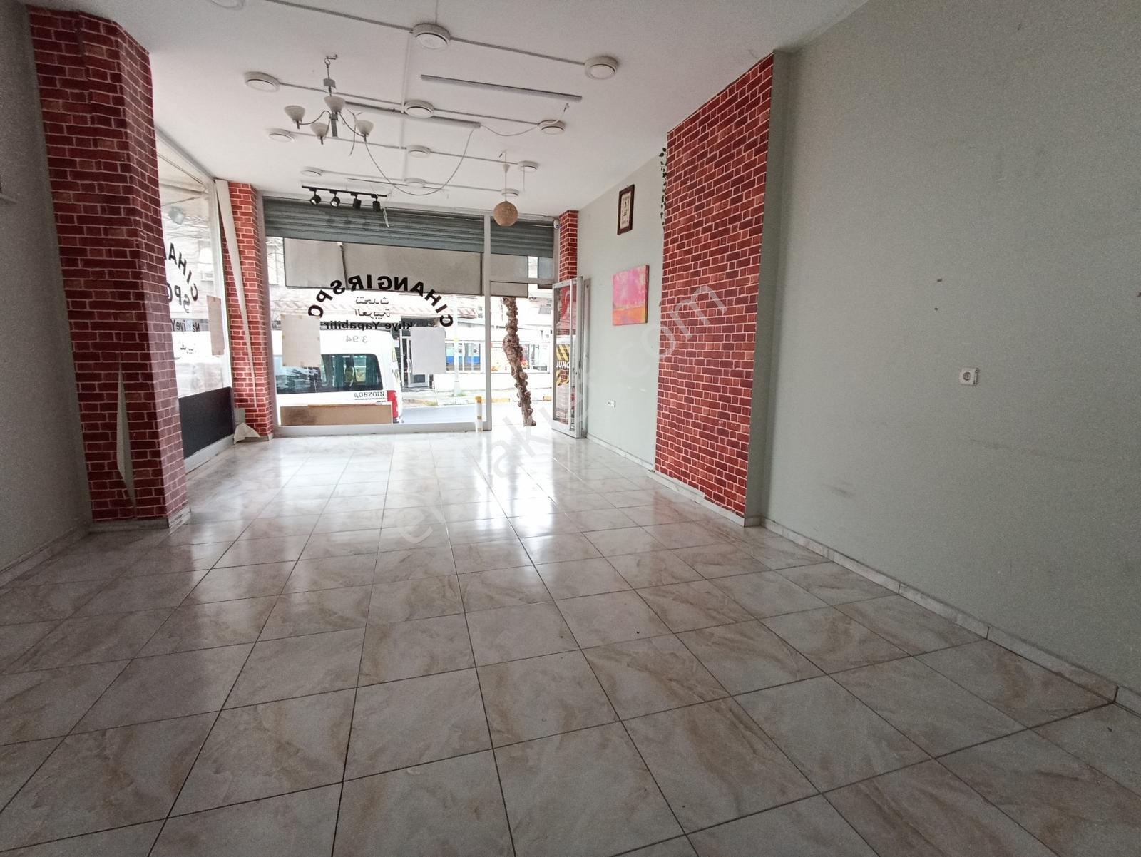 Kirazlı Caddesi Üzerinde Yeni Binada 100 M2 Depolu Dükkan - Görsel 12