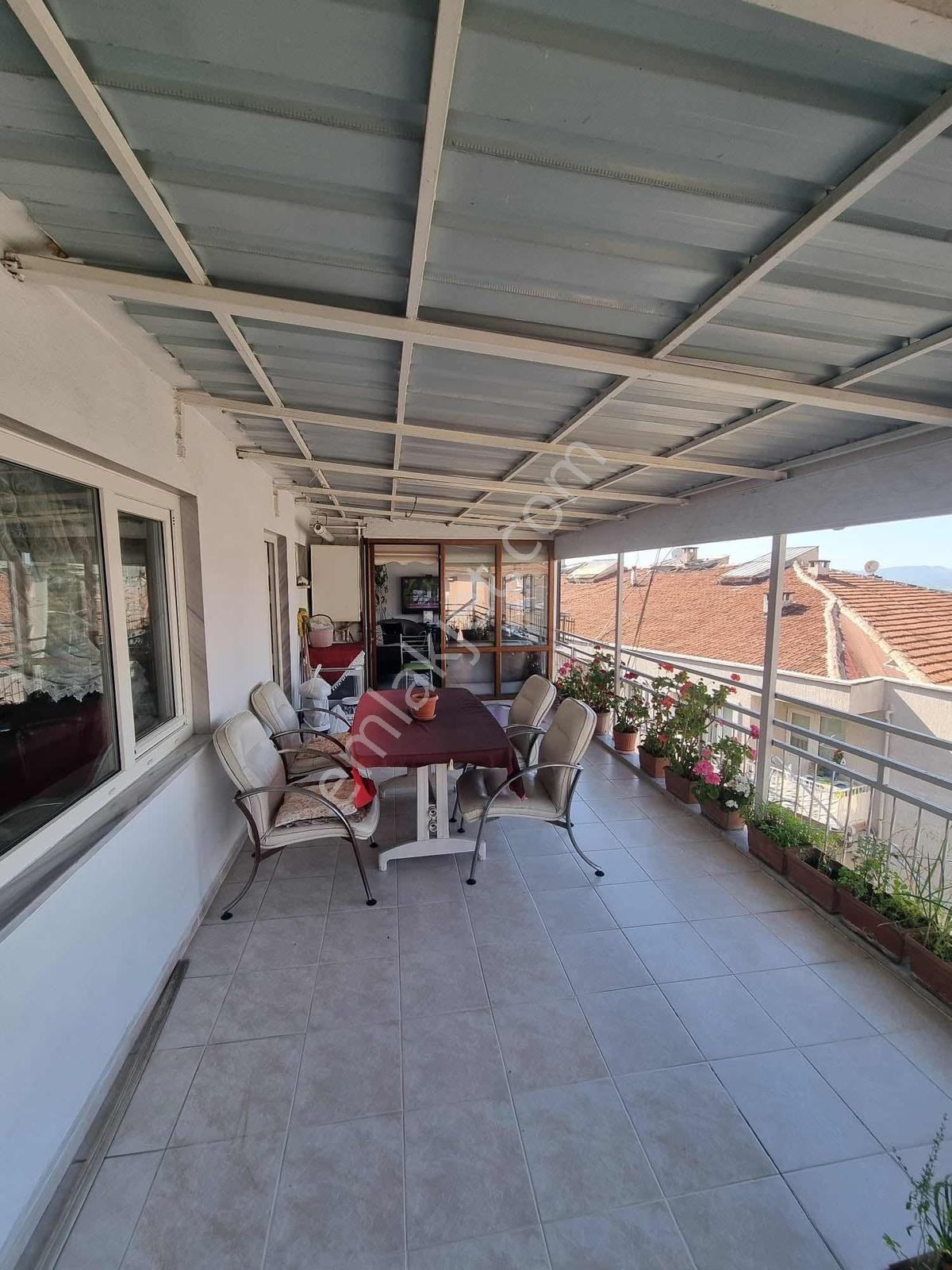 Karamazak'ta 170m2 Manzaralı Teraslı 3+1 Kombili Bakımlı Daire - Görsel 10