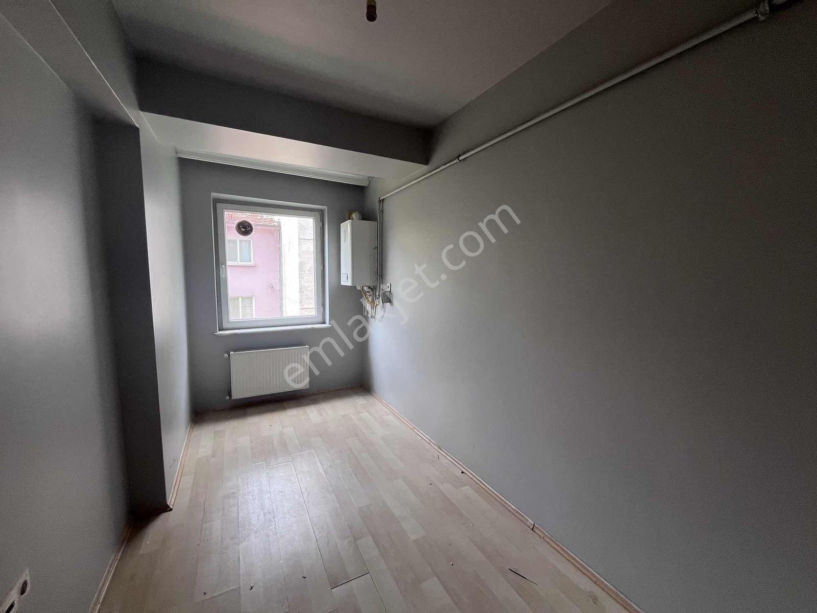 Eker'den Aytaç Cad. 1+1 Kiralık Daire - Görsel 12