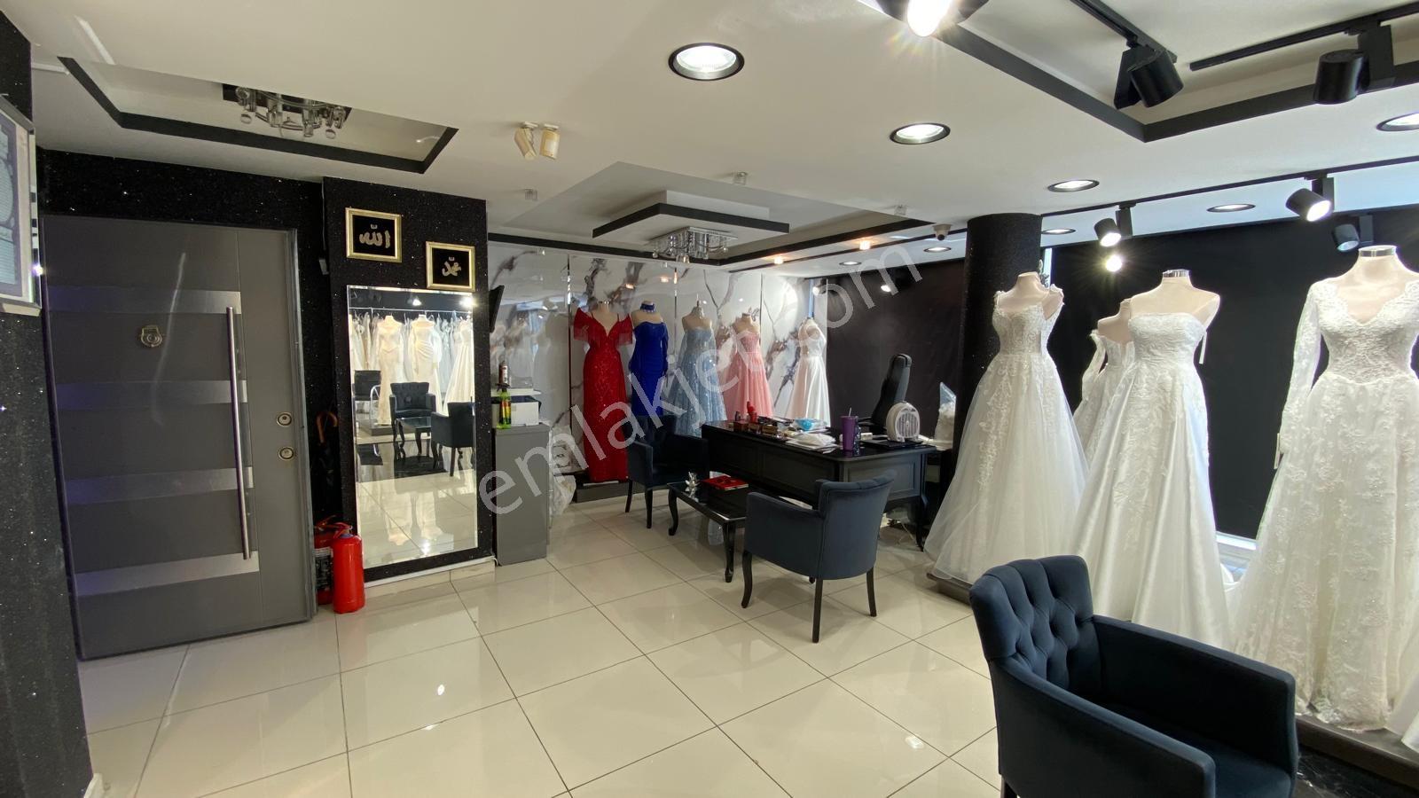 Şehit Fethi Bey Caddesin'de Satılık Gelinlik&abiye Showroomu - Görsel 6