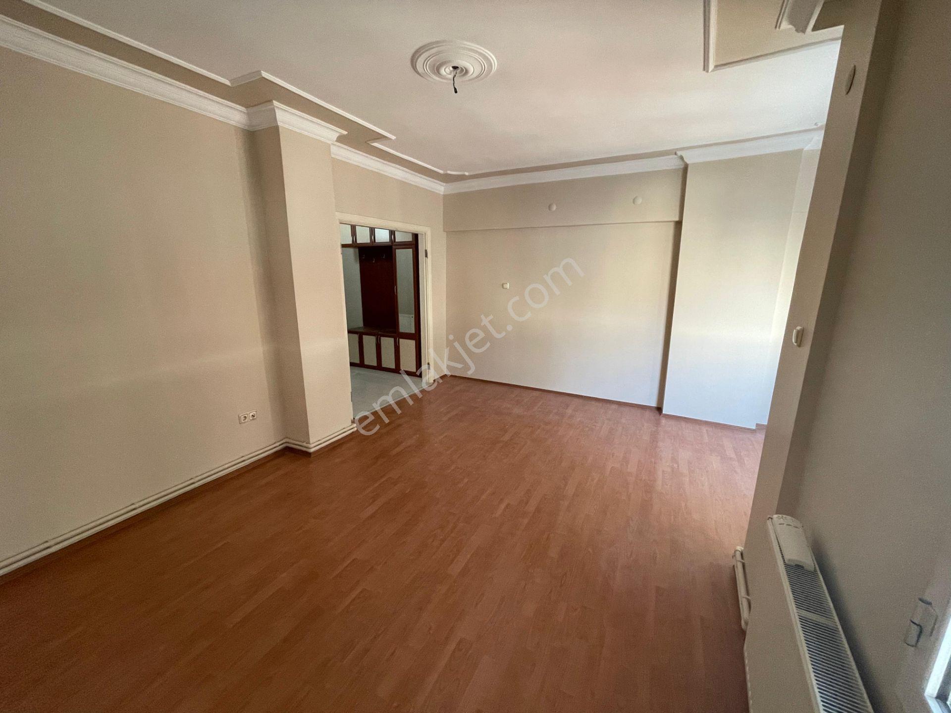 İzmir Güzelyalı 56 Sokakta Çok İyi Lokasyonda Satılık 3+1 Daire! - Görsel 9