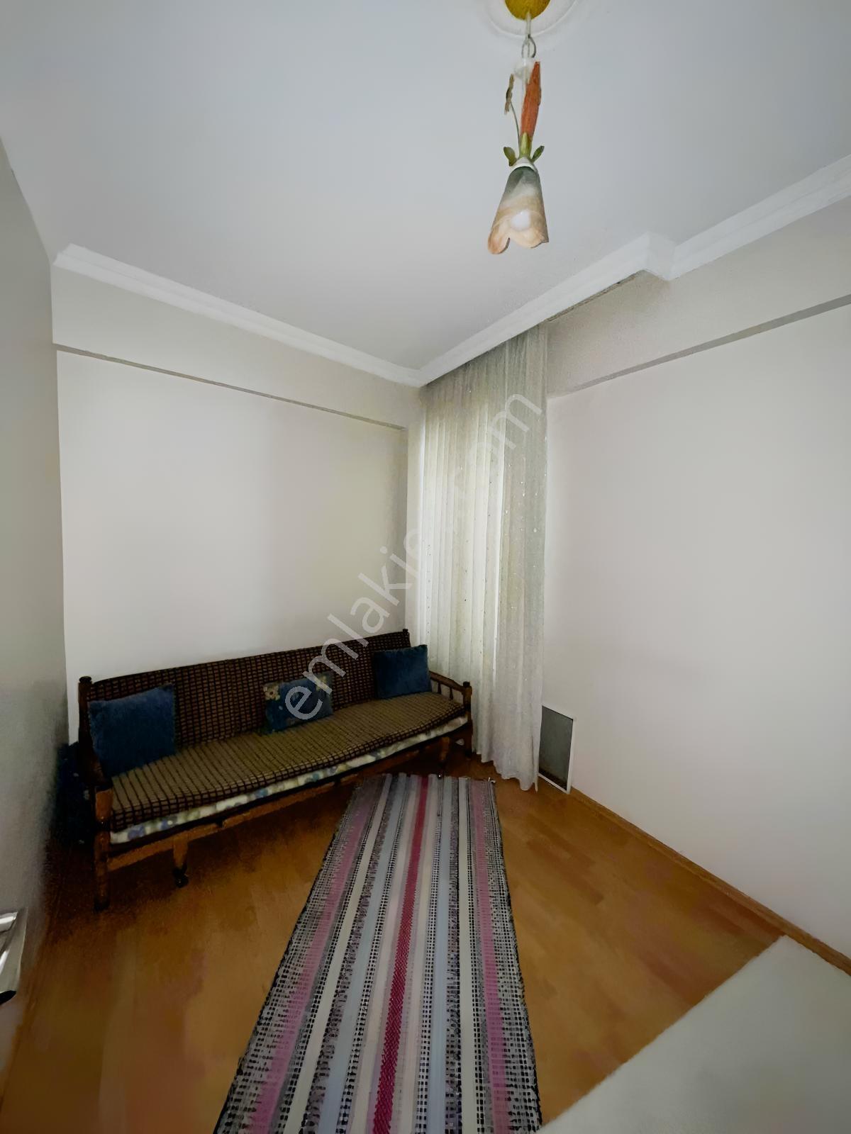 Menemen Merkezde Eşyalı Kiralık 3+1 - Görsel 12