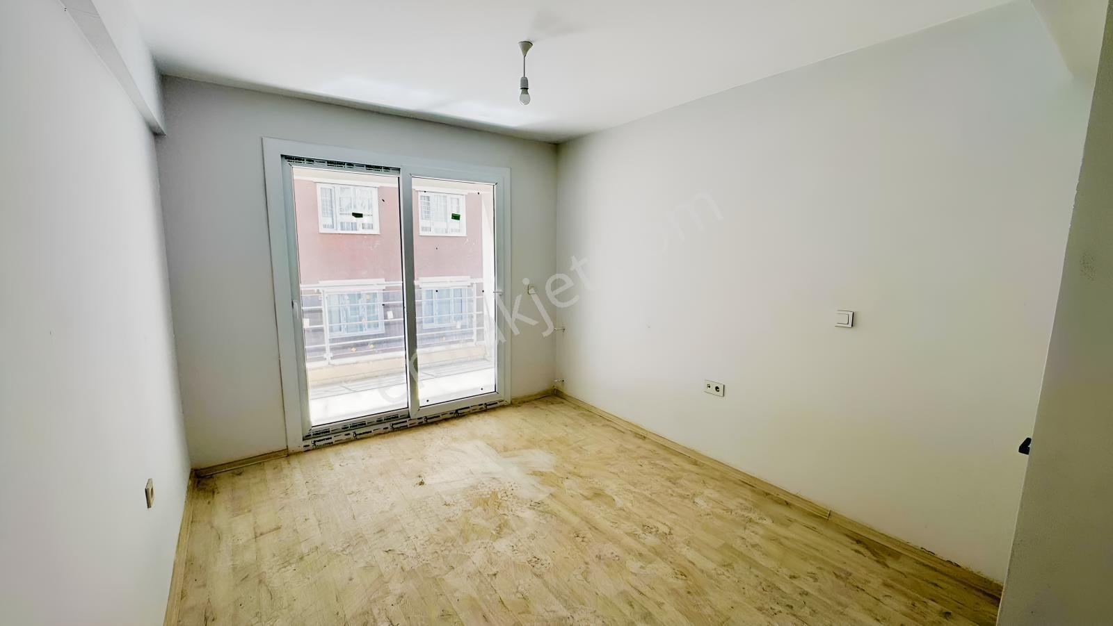 Menemen Ulukent 9 Eylül De 1+1 Kiralık Balkonlu Daire - Görsel 14