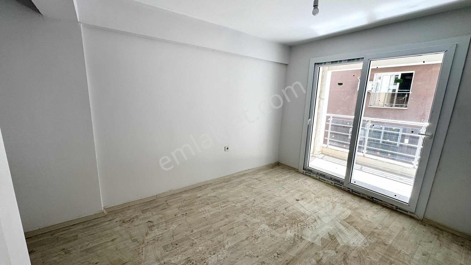 Menemen Ulukent 9 Eylül De 1+1 Kiralık Balkonlu Daire - Görsel 18