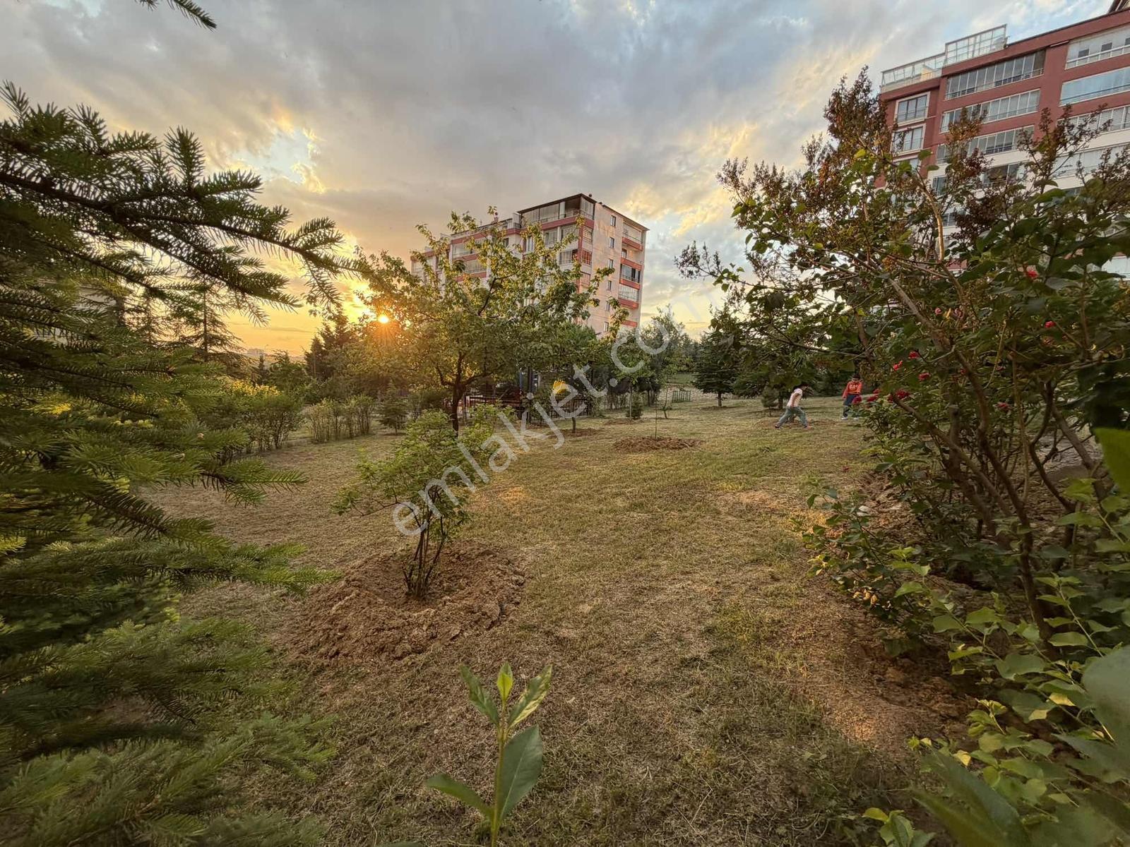 Serhat Mahallesinde Satılık 3+1 Daire 125 M² - Görsel 3