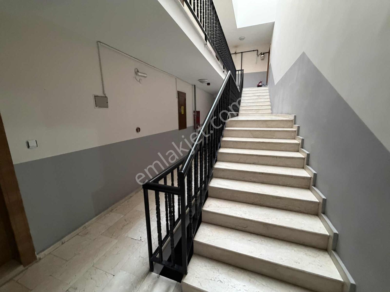Serhat Mahallesinde Satılık 3+1 Daire 125 M² - Görsel 15