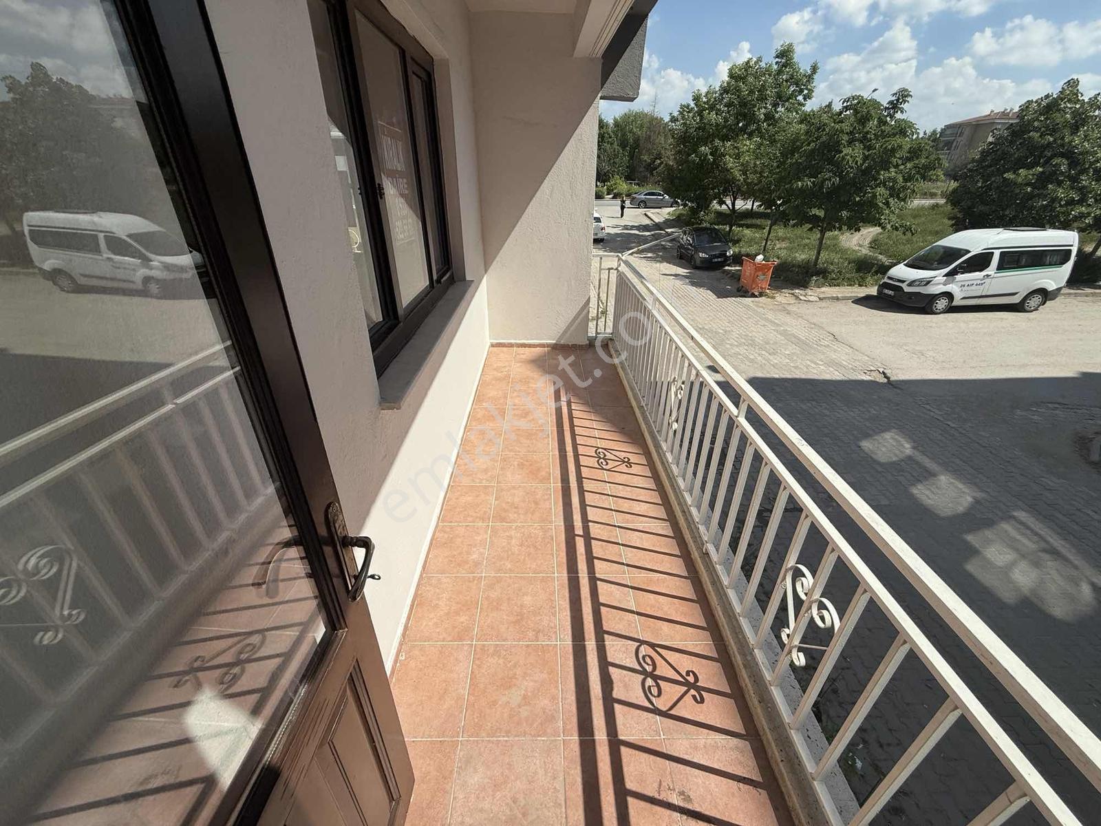 Emek Mah. Etkin Koleji Yakını 2+1 120m2 Daire - Görsel 5