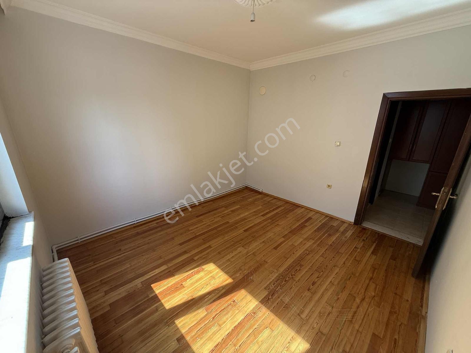 Emek Mah. Etkin Koleji Yakını 2+1 120m2 Daire - Görsel 13