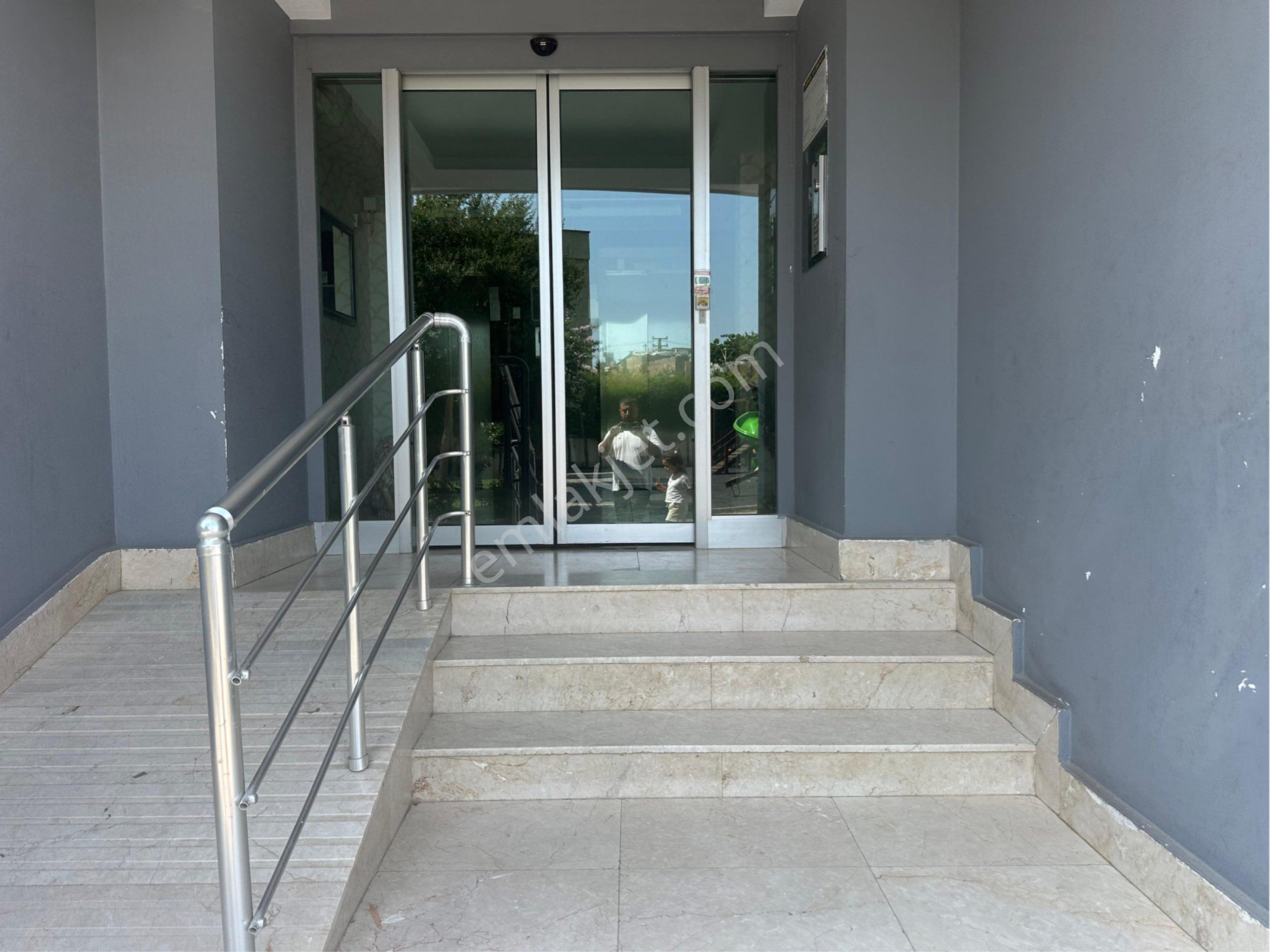 Gürselpaşada Ömer Bayram Yapımı Havuzlu Lüx Site 4+1 Satılık D - Görsel 2