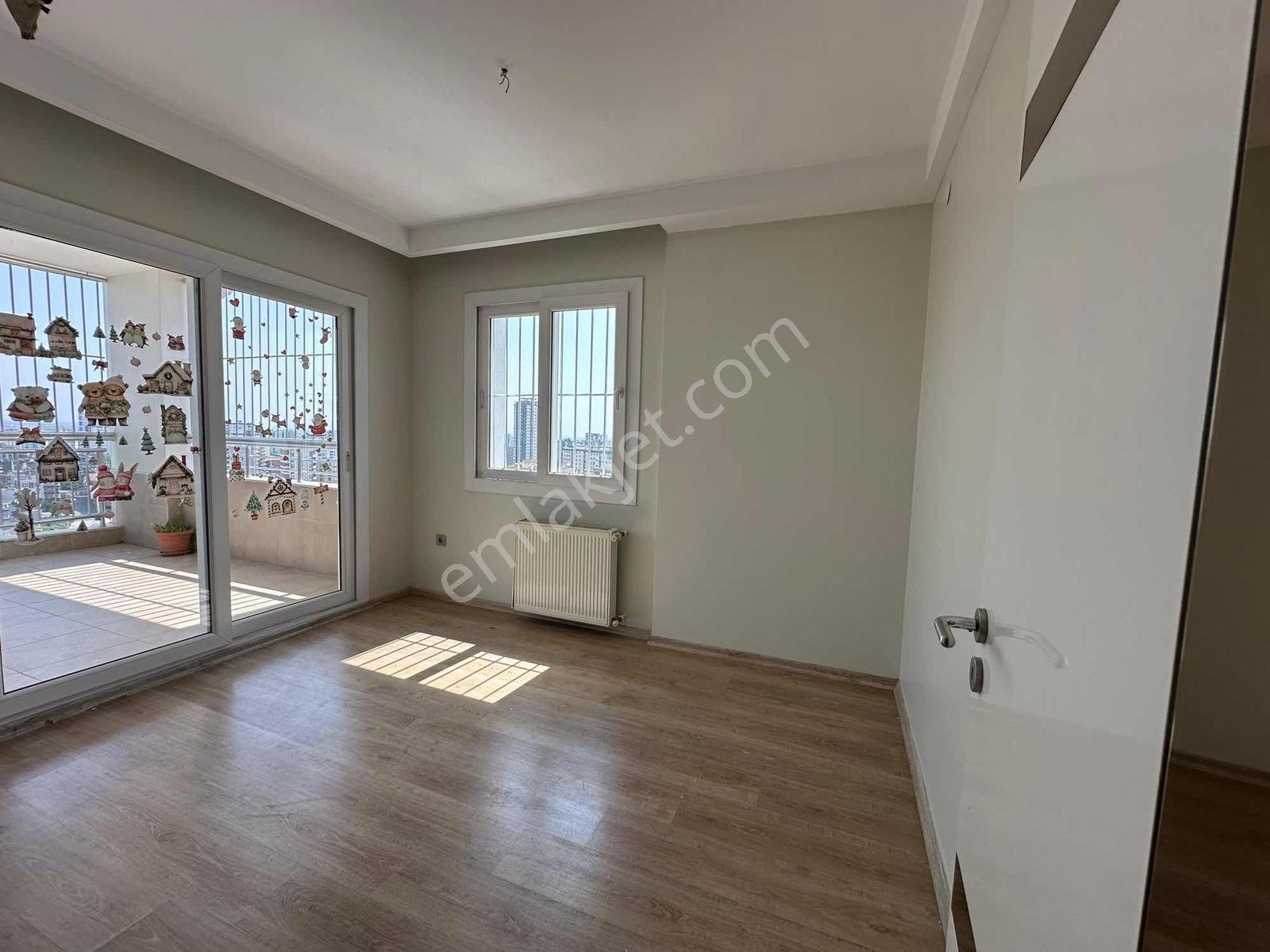 Gürselpaşada Ömer Bayram Yapımı Havuzlu Lüx Site 4+1 Satılık D - Görsel 8