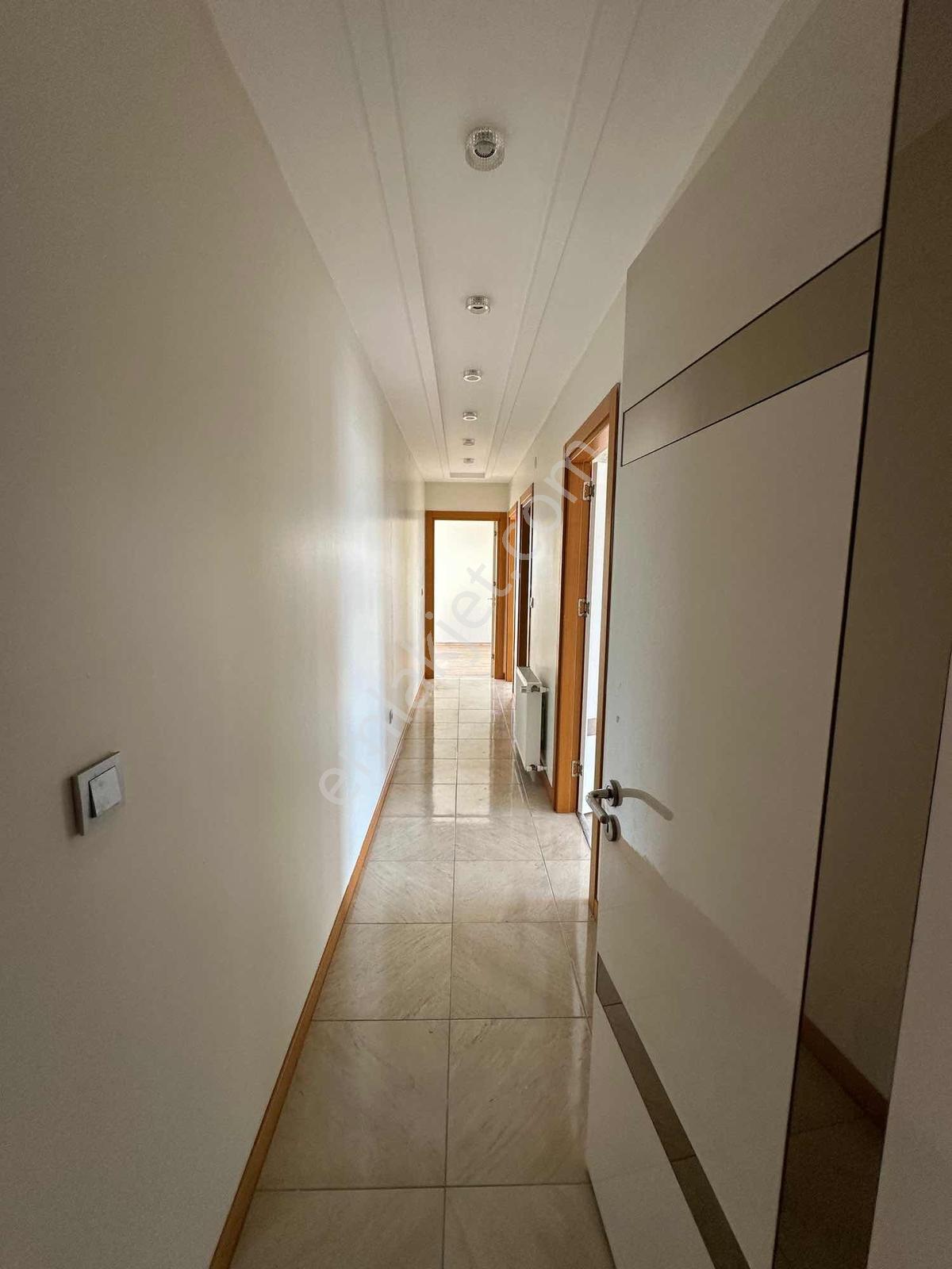 Gürselpaşada Ömer Bayram Yapımı Havuzlu Lüx Site 4+1 Satılık D - Görsel 20