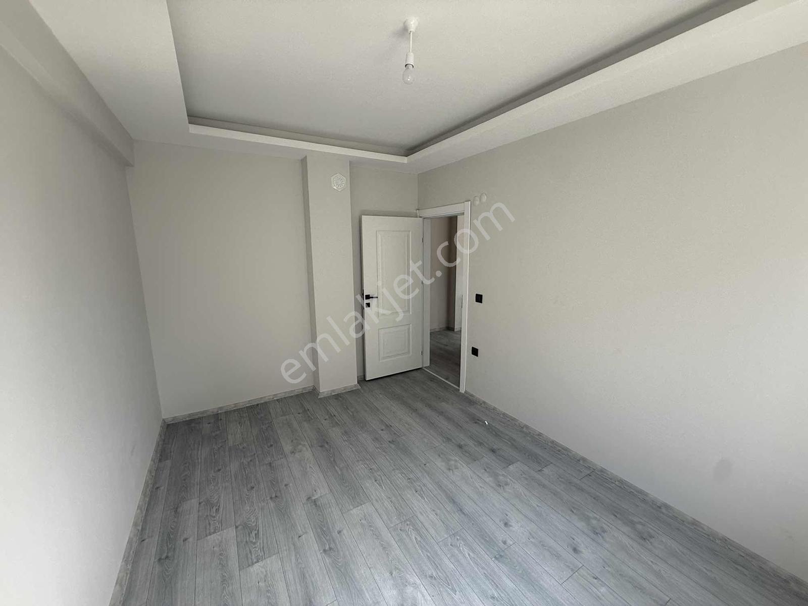Toplu Konuta Cephe Kiralık Eşyasız 1+1 Daire - Görsel 5