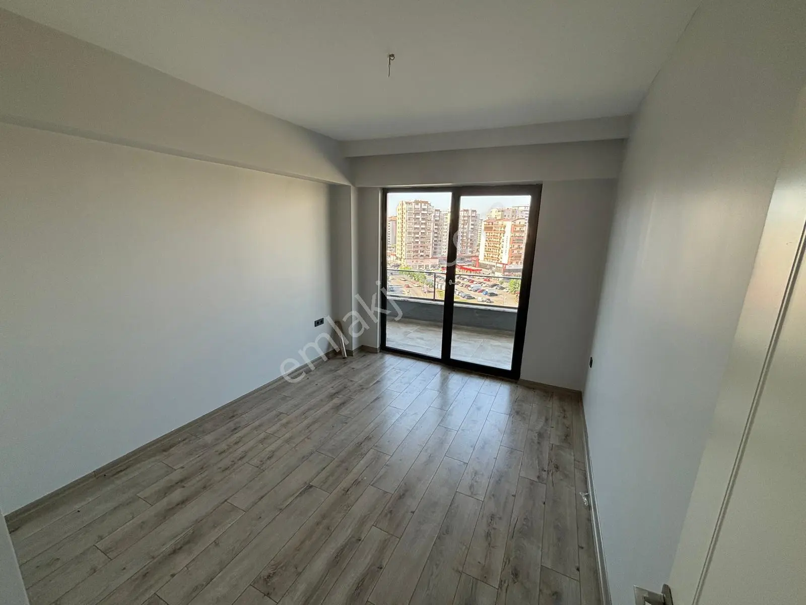 Remax Area Kiralık 3+1 Daire 23 Nisan Mah Paradise Vista Sitesi - Görsel 5
