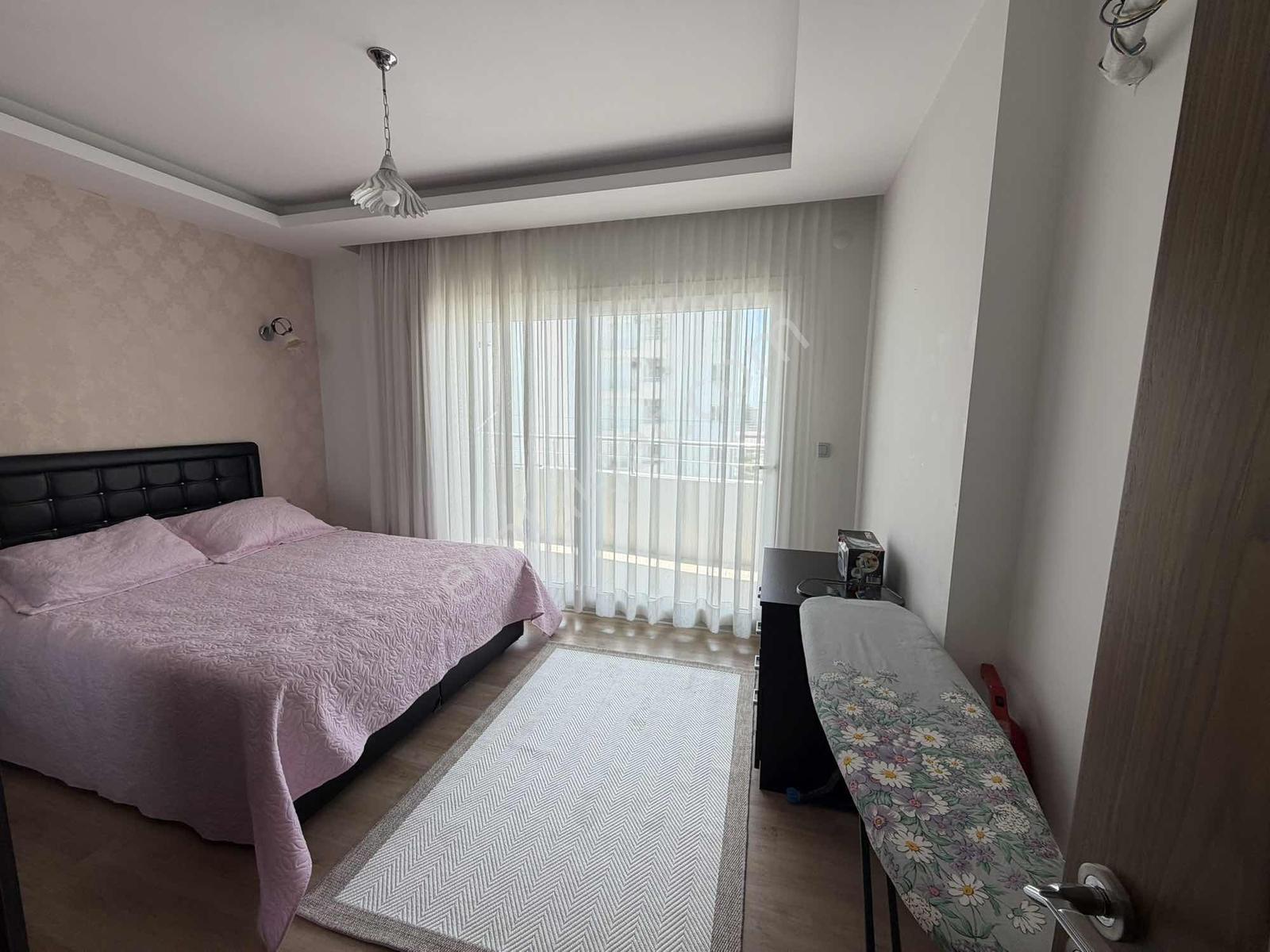 Gürselpaşada Havuzlu Güvenlikli Sitede Ful Eşyalı 1+1 Daire - Görsel 8