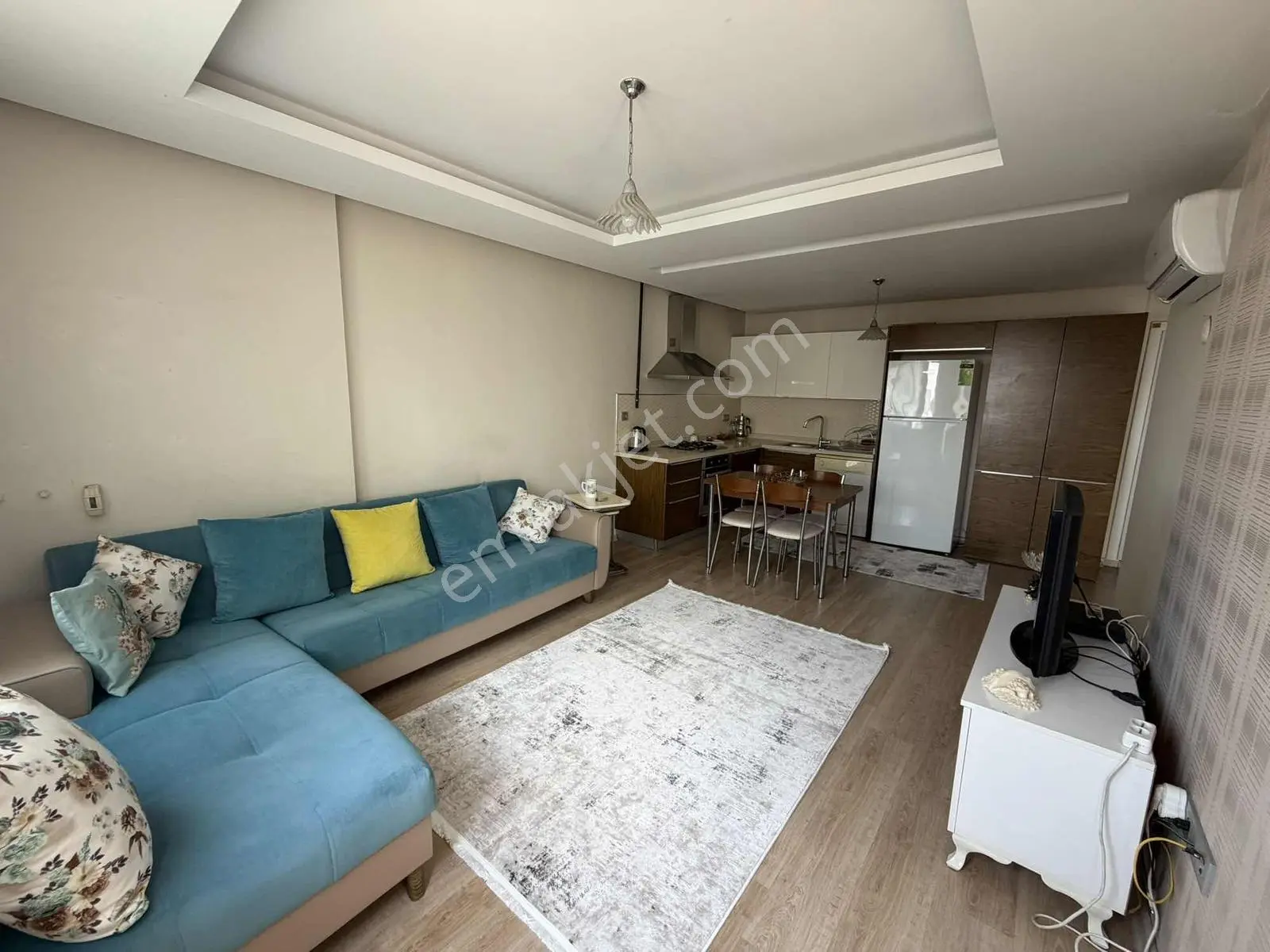 Gürselpaşada Havuzlu Güvenlikli Sitede Ful Eşyalı 1+1 Daire - Görsel 18