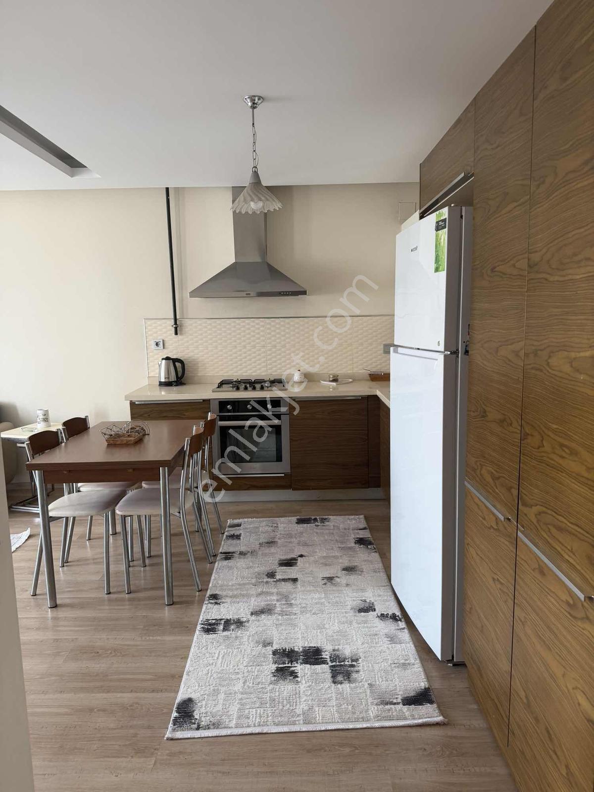 Gürselpaşada Havuzlu Güvenlikli Sitede Ful Eşyalı 1+1 Daire - Görsel 3