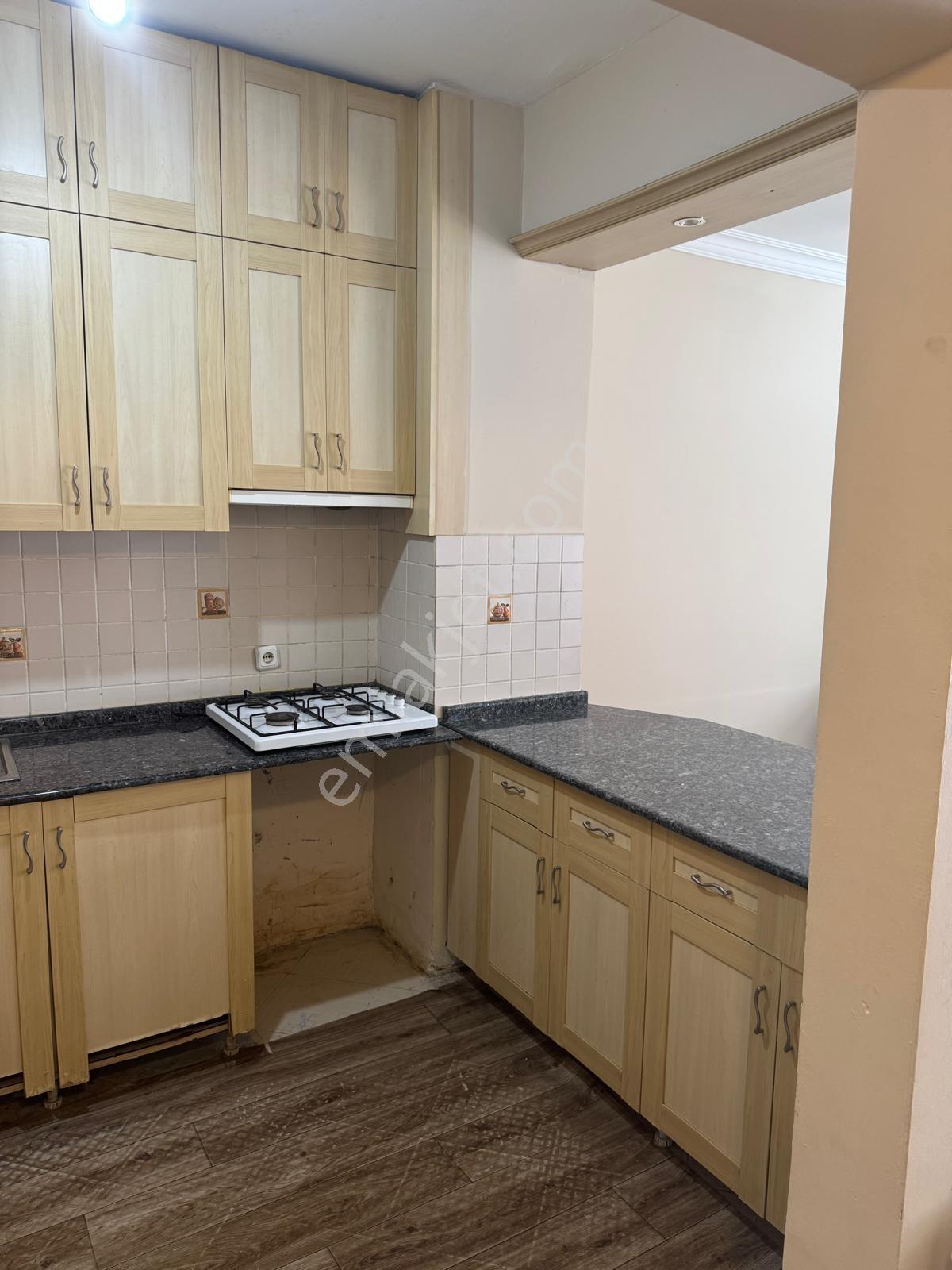2.kordan'da Esyalı Kiralık 3+1 Daire - Görsel 2