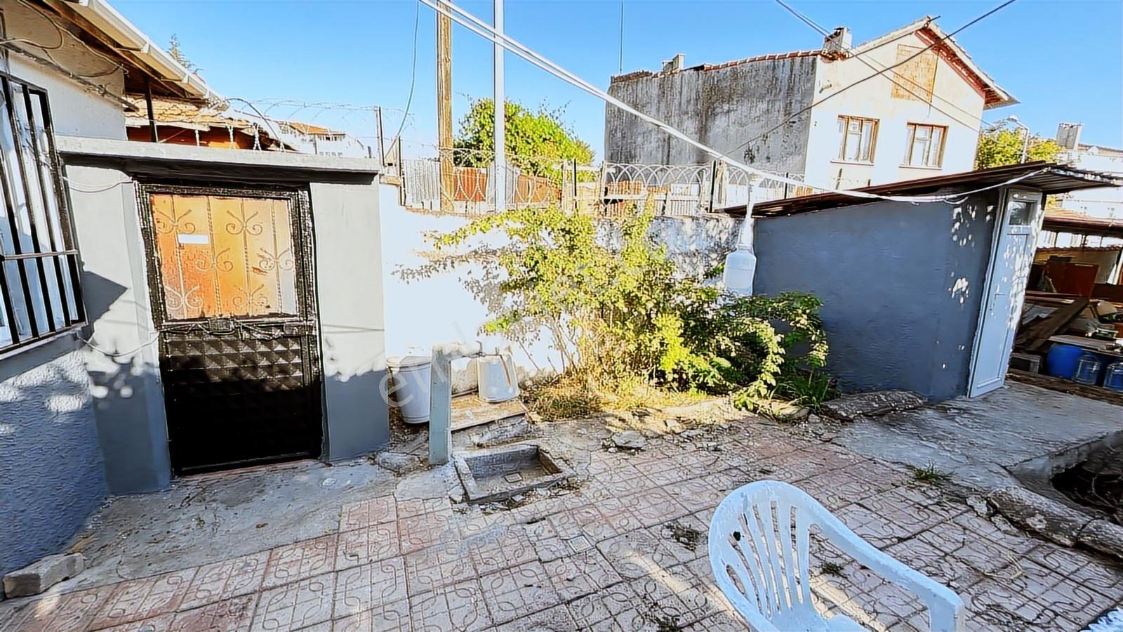 Kaleiçi'nde Bakımlı Doğalgazlı 3+1 Satılık Müstakil Ev - Görsel 12