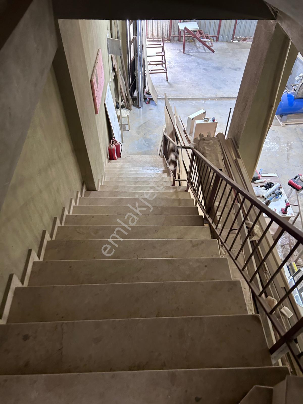 Anayol Üzerinde Sanayi Bölgesinde Satılık 750 M2 Dükkan - Görsel 14