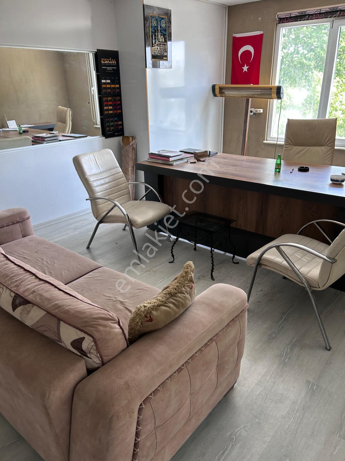 Anayol Üzerinde Sanayi Bölgesinde Satılık 750 M2 Dükkan - Görsel 4
