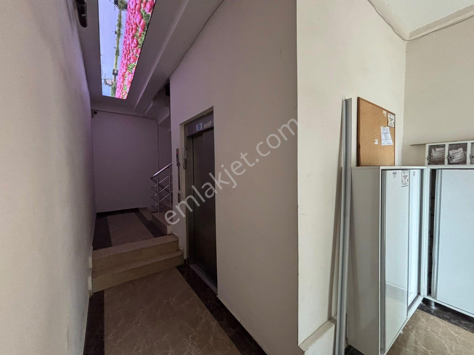 Çığlı Eğt. Arş. Hastanesı Karşısında Kıralık 1+1 Daıre - Görsel 18