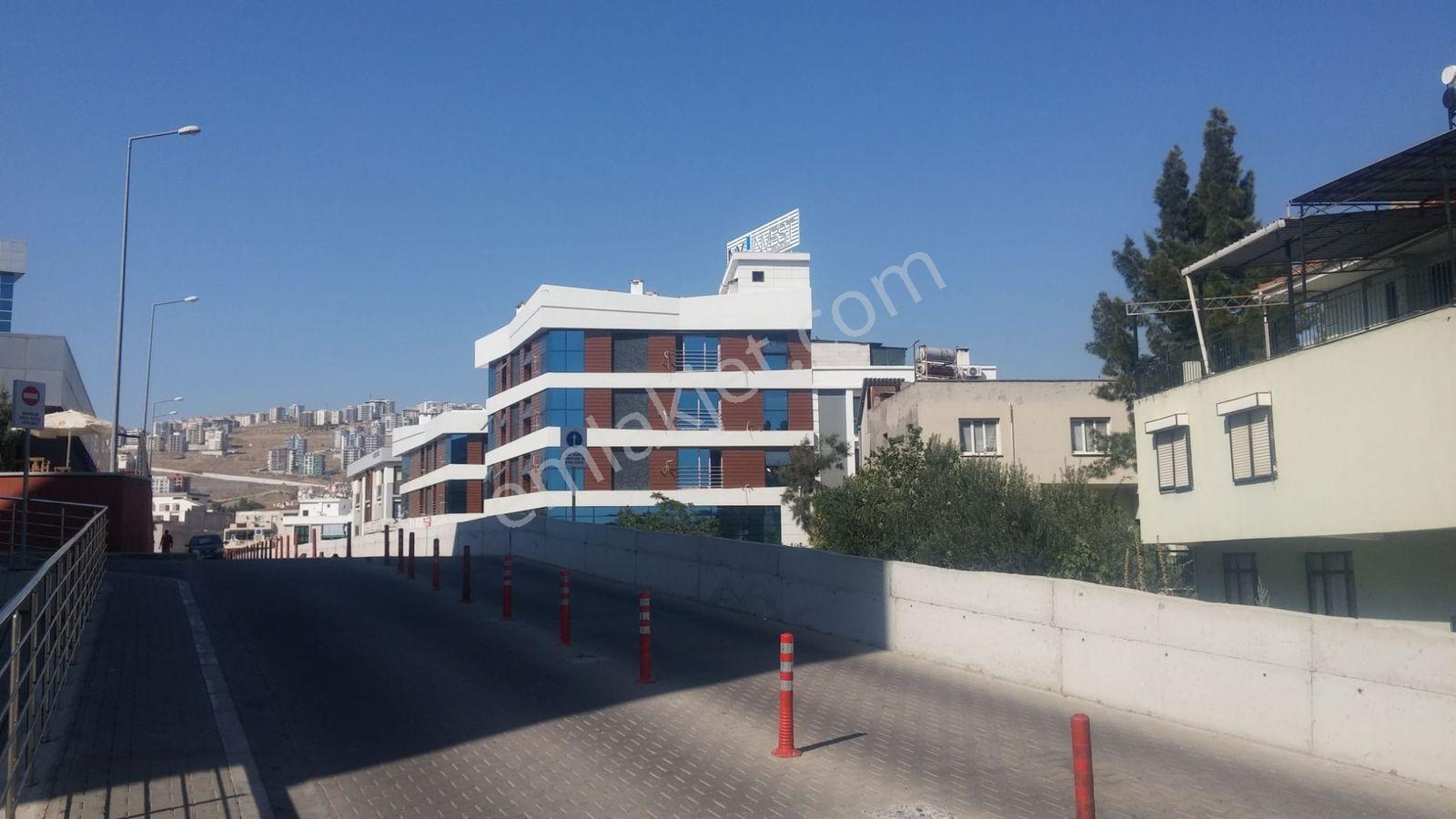 Çığlı Eğt. Arş. Hastanesı Karşısında Kıralık 1+1 Daıre - Görsel 2