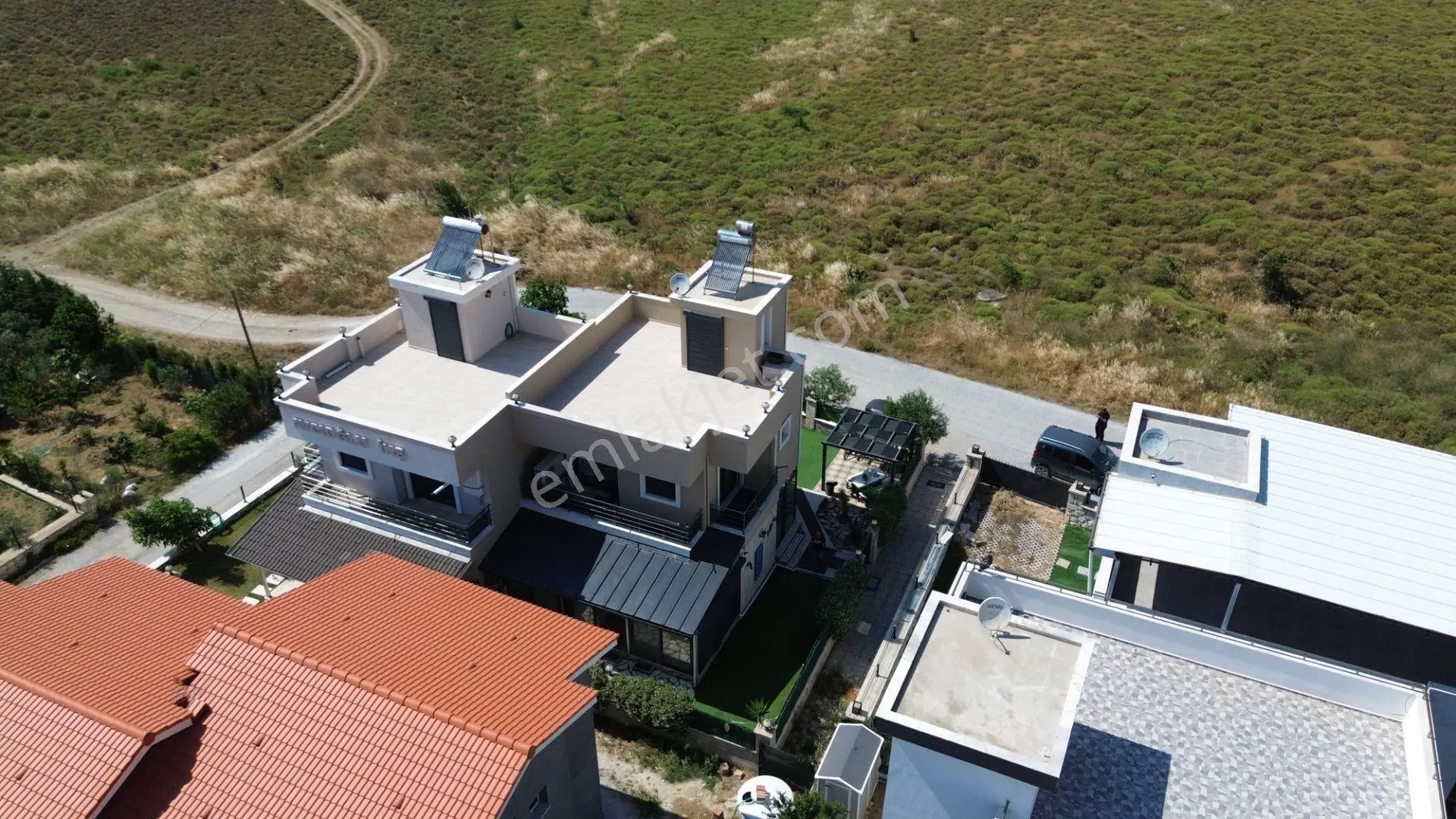 Veri'den Borabora Yakınında 3+1, Teraslı, Kış Bahçeli Satılık Villa! - Görsel 3