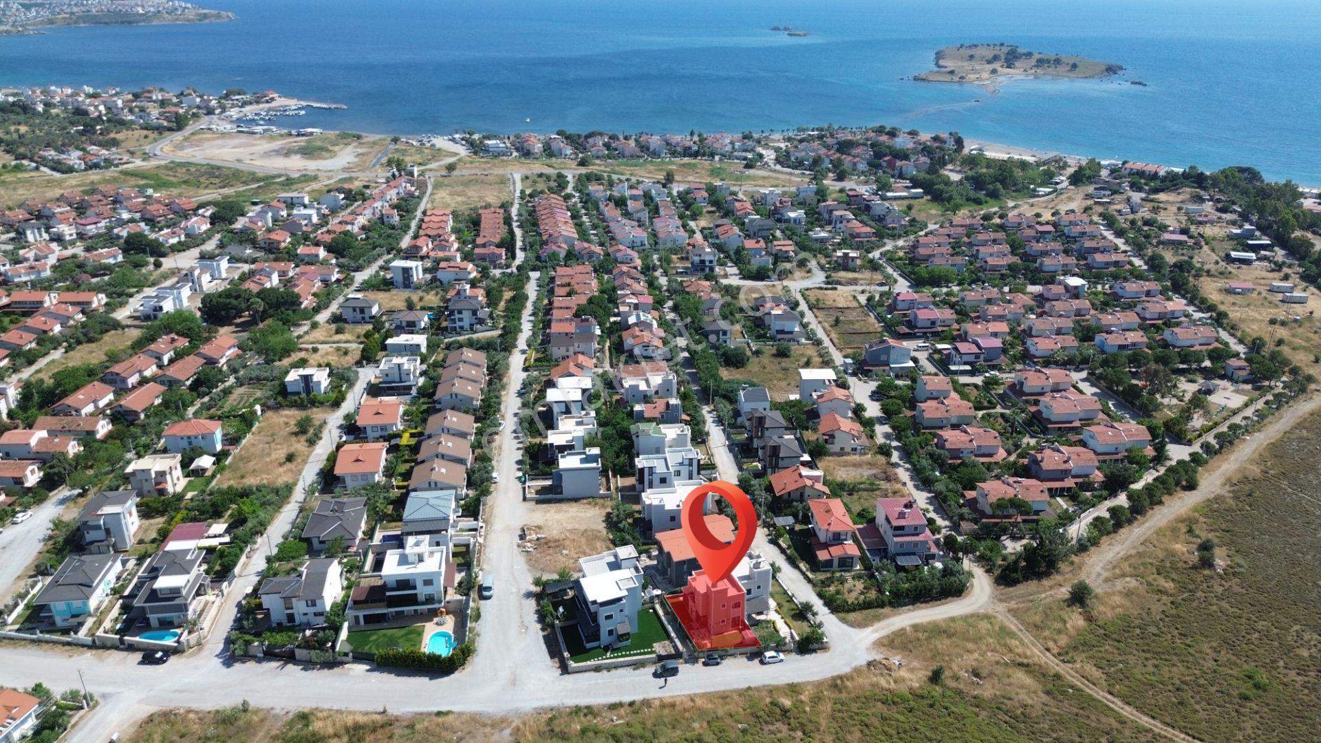 Veri'den Borabora Yakınında 3+1, Teraslı, Kış Bahçeli Satılık Villa!