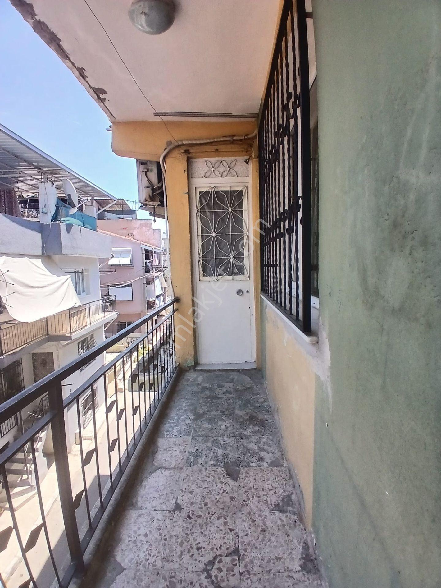 Karabağlar Cennetoğlu Mah Mustafa Baykaş Okulu Yakını - Görsel 4