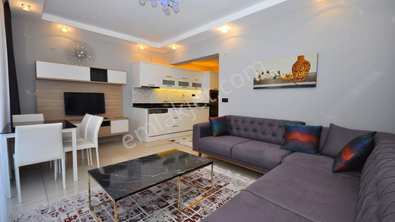 Alanya Cleopatra Lüks Dizayn Denize 250 Eşyalı 2+1 Satılık Daire