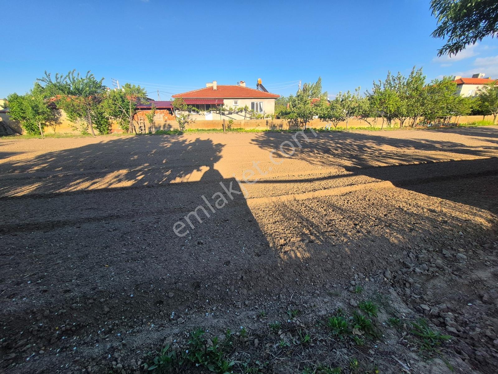 İlbey // Şuhut "zafer" Mah.de Satılık 609 M² Köşe Arsa - Görsel 15