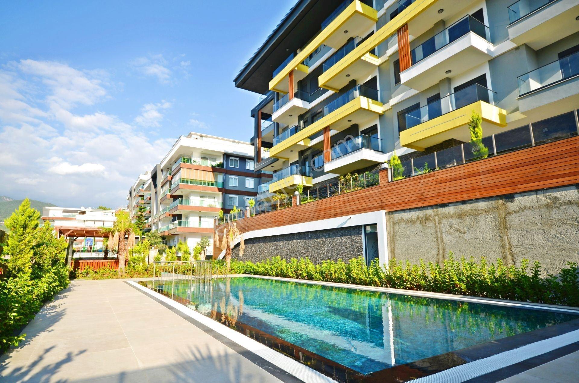 Alanya / Kestel Denize 500m Havuz Manzaralı 2+1 Satılık Daire