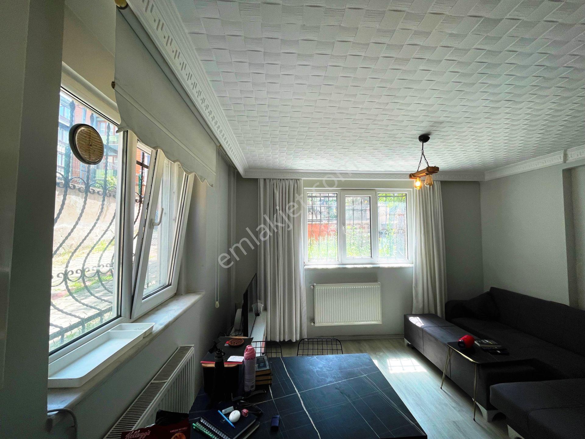 Şerifali'de 15 Yıllık Mobilyalı Beyaz Eşyalı 60m2 Kiralık 1+1 - Görsel 8