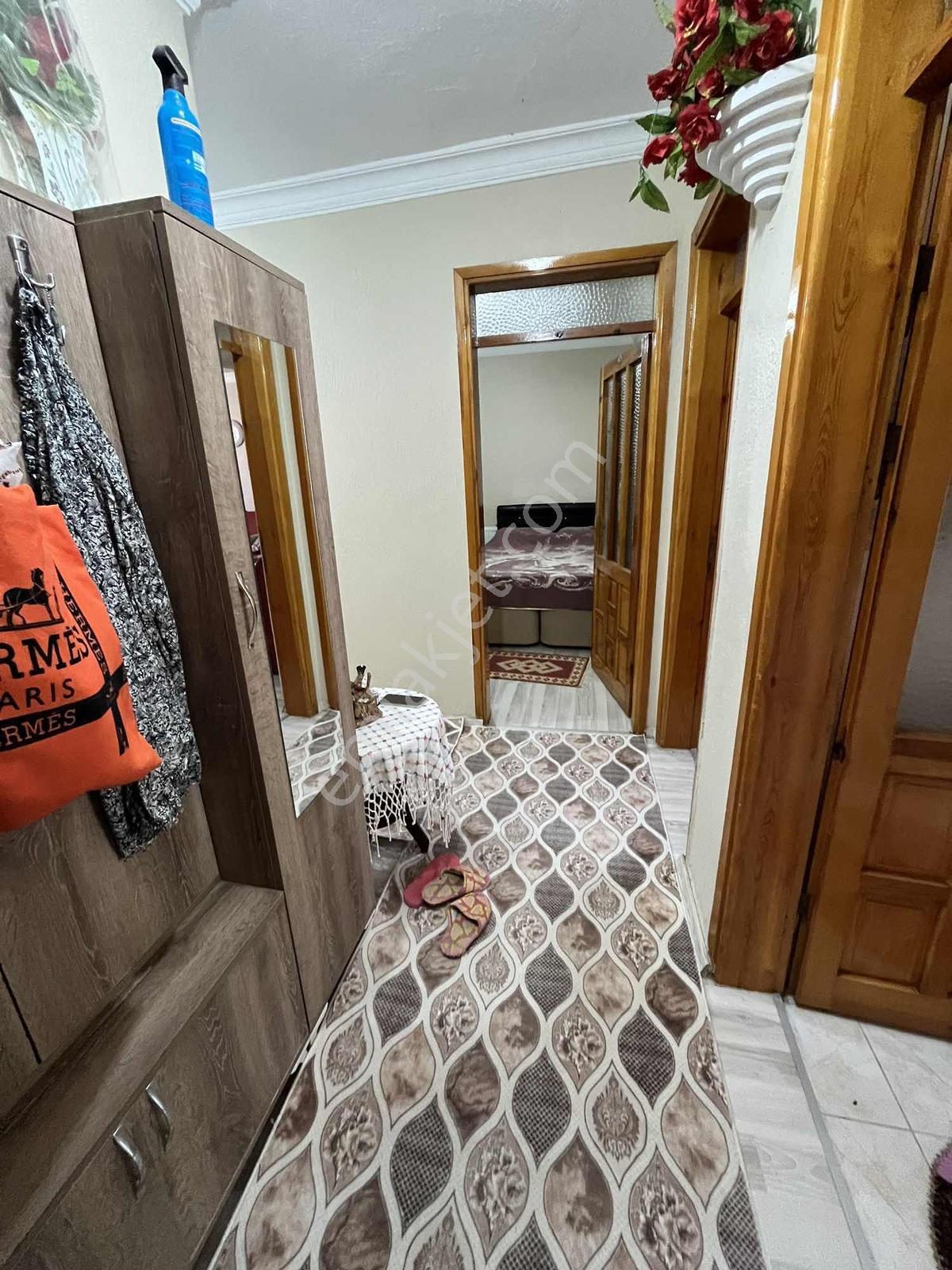 Bergama İnkılap Mah Çarşı Merkezde 2+1 Kiralık Eşyalı Daire - Görsel 2