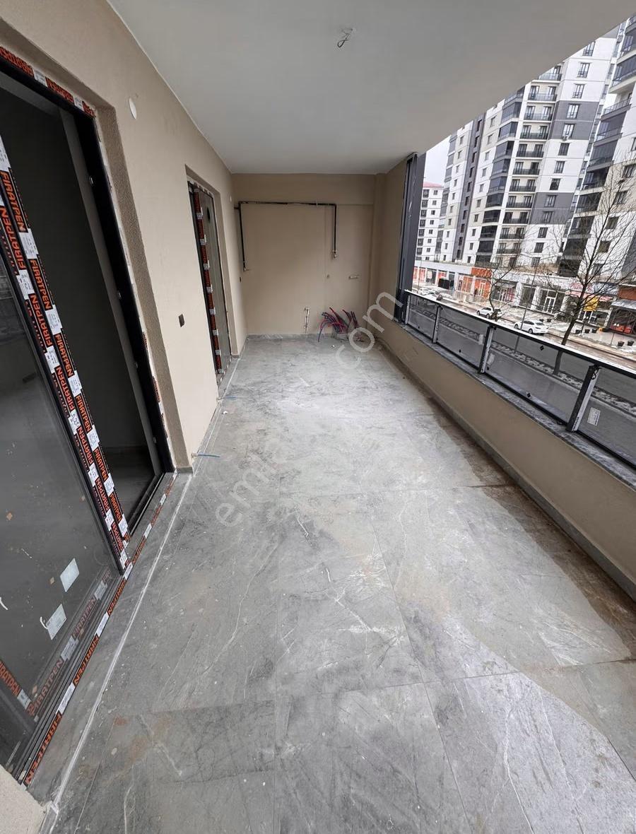 Cumhuriyet Mahallesi'nde 3 Cepheli, 150m² 3+1 Satılık Daire - Görsel 9