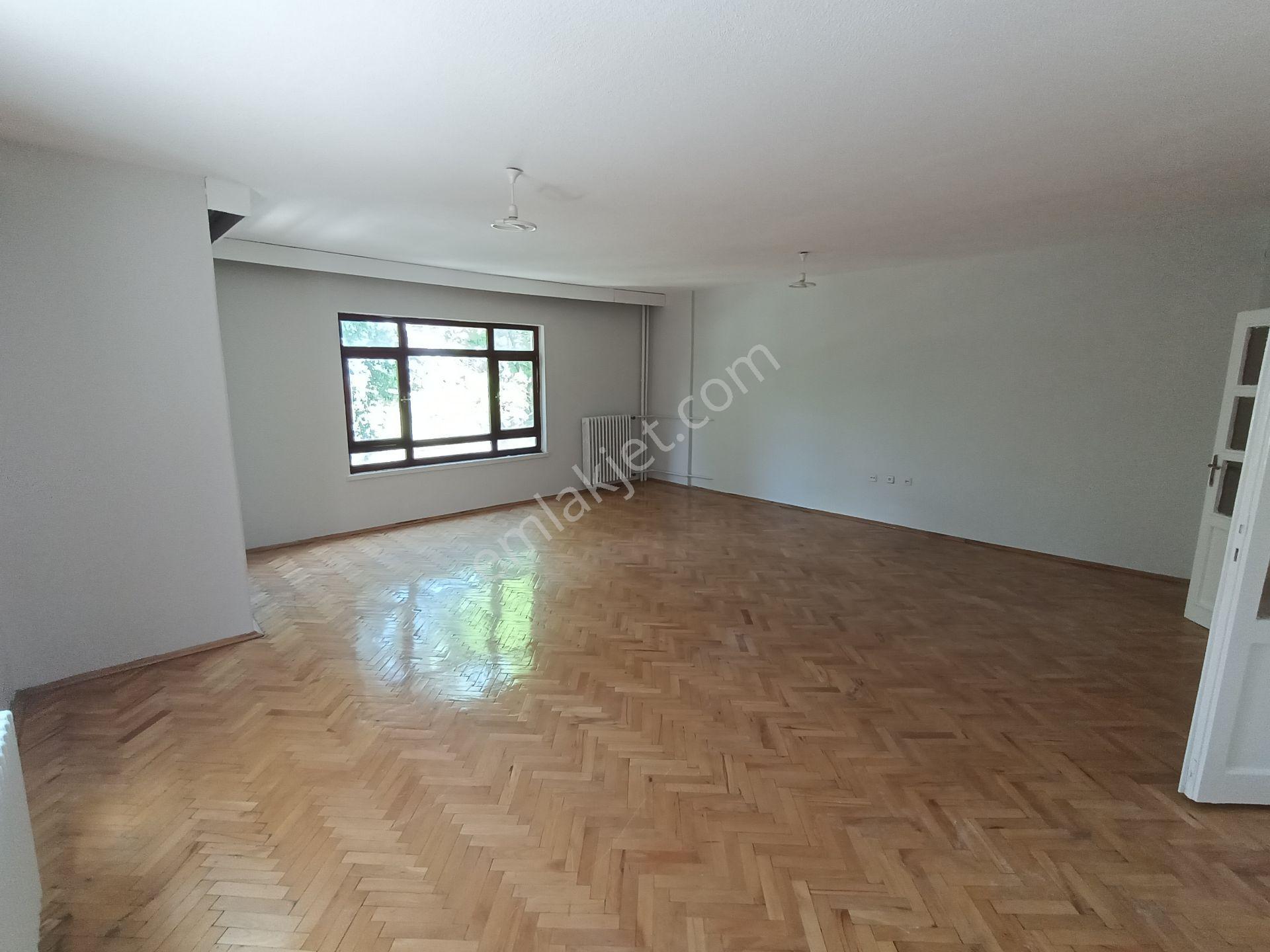 Asyapıdan 3+1 150m2 Çift Banyolu Ara Kat Lüks Kaloriferli - Görsel 3
