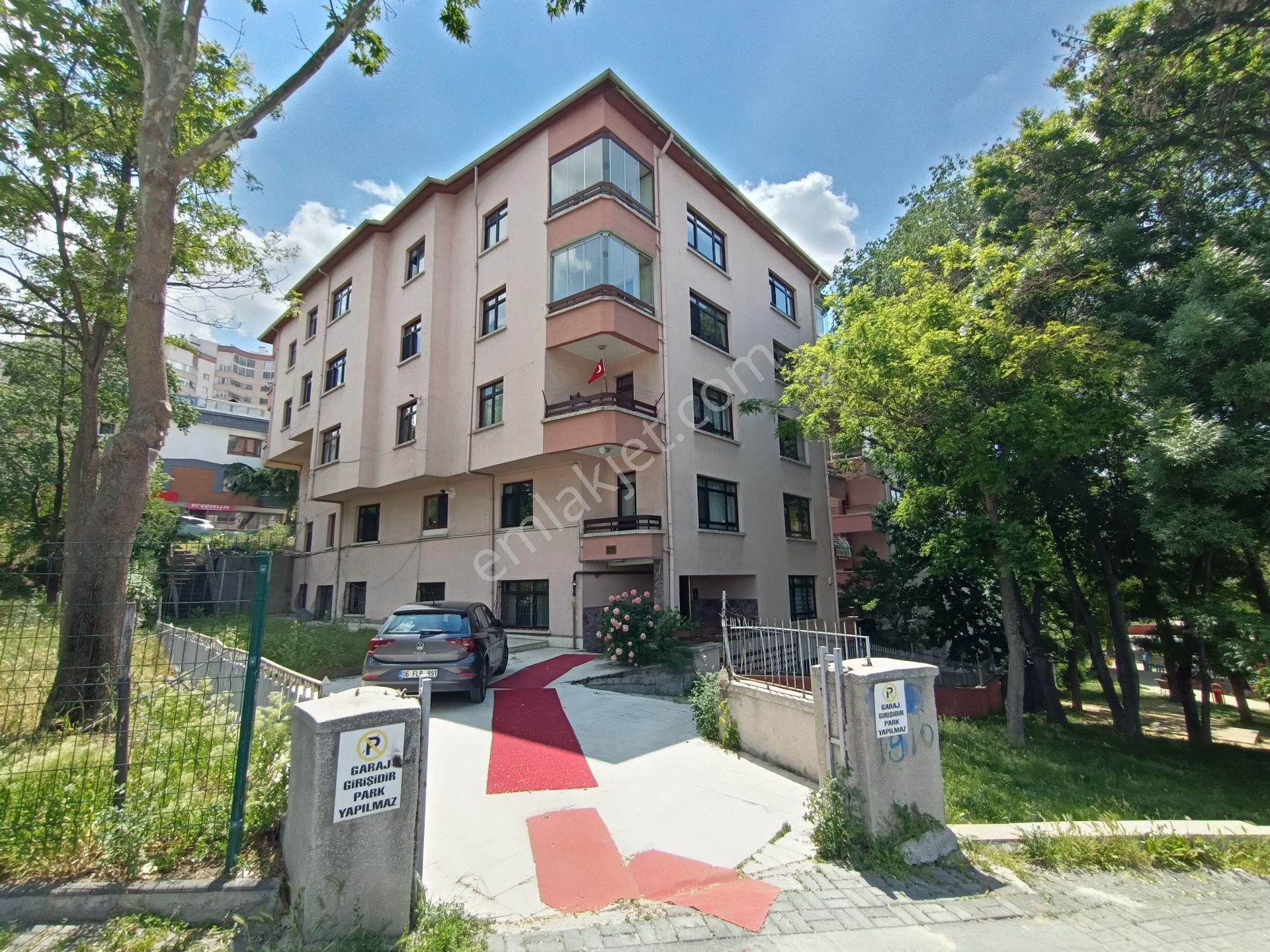 Asyapıdan 3+1 150m2 Çift Banyolu Ara Kat Lüks Kaloriferli - Görsel 33