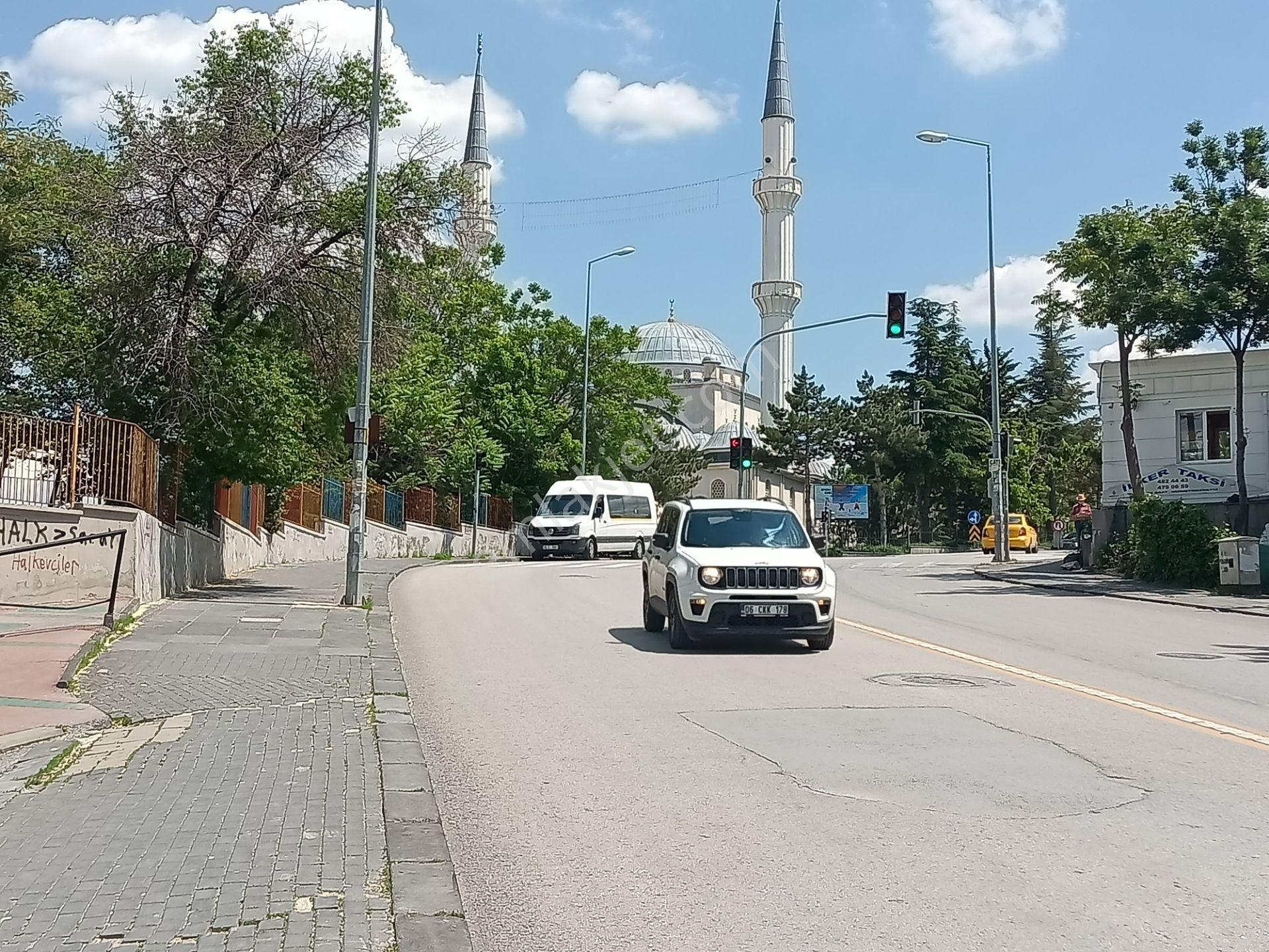 Asyapıdan 3+1 150m2 Çift Banyolu Ara Kat Lüks Kaloriferli - Görsel 35