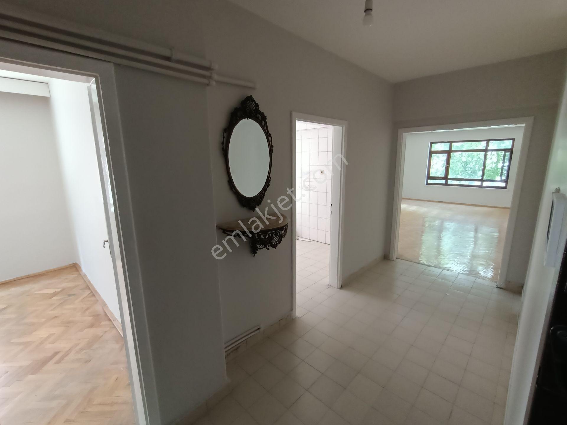 Asyapıdan 3+1 150m2 Çift Banyolu Ara Kat Lüks Kaloriferli - Görsel 20