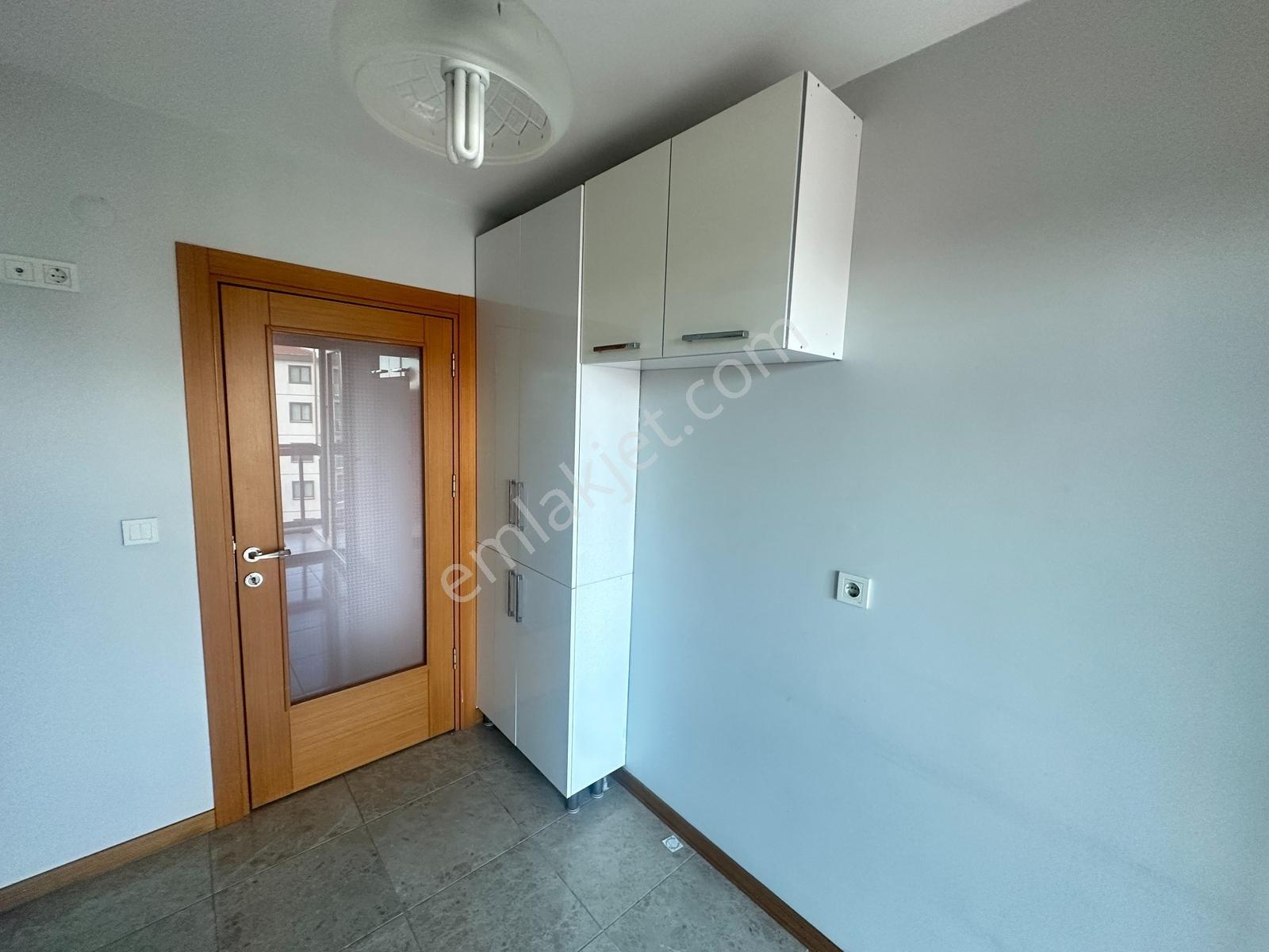 Kurtköy Korkmazkaya Life Sitesinde Kiralık Geniş 2+1 Daie - Görsel 3