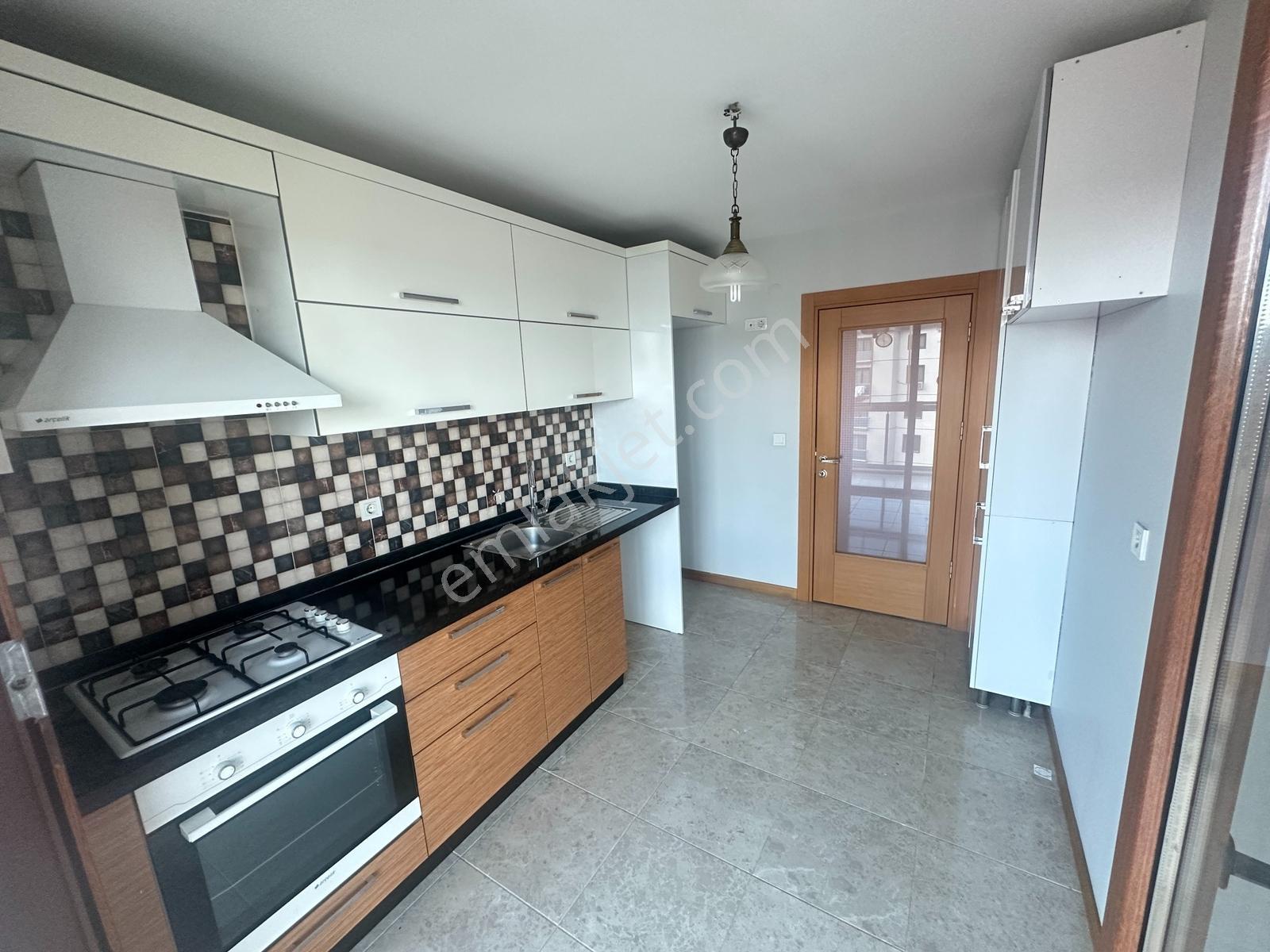 Kurtköy Korkmazkaya Life Sitesinde Kiralık Geniş 2+1 Daie - Görsel 24