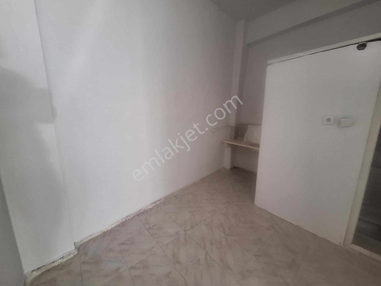 Üsküdar Valide-i Atik Kiralık Dükkan - Görsel 3