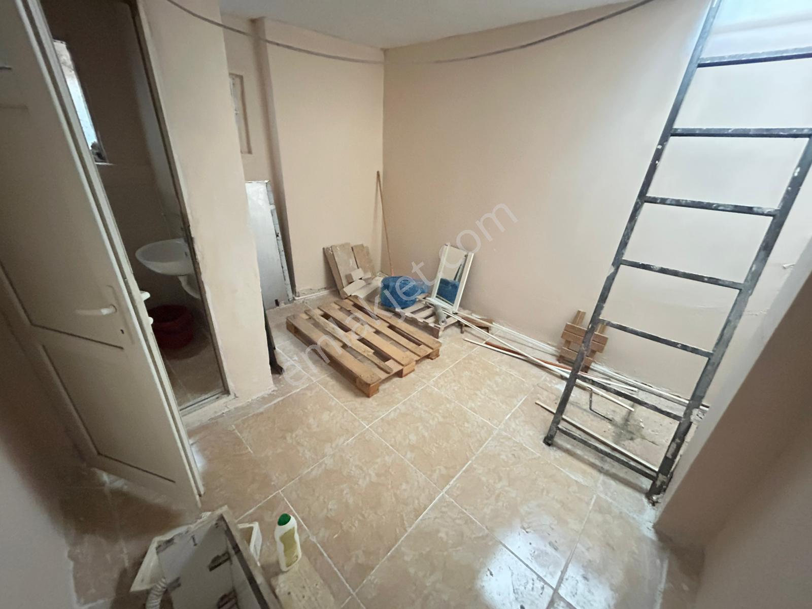 Taner'den Sokullu Caddesinde 42m2 Depolu Okul Yakını Dükkan - Görsel 10