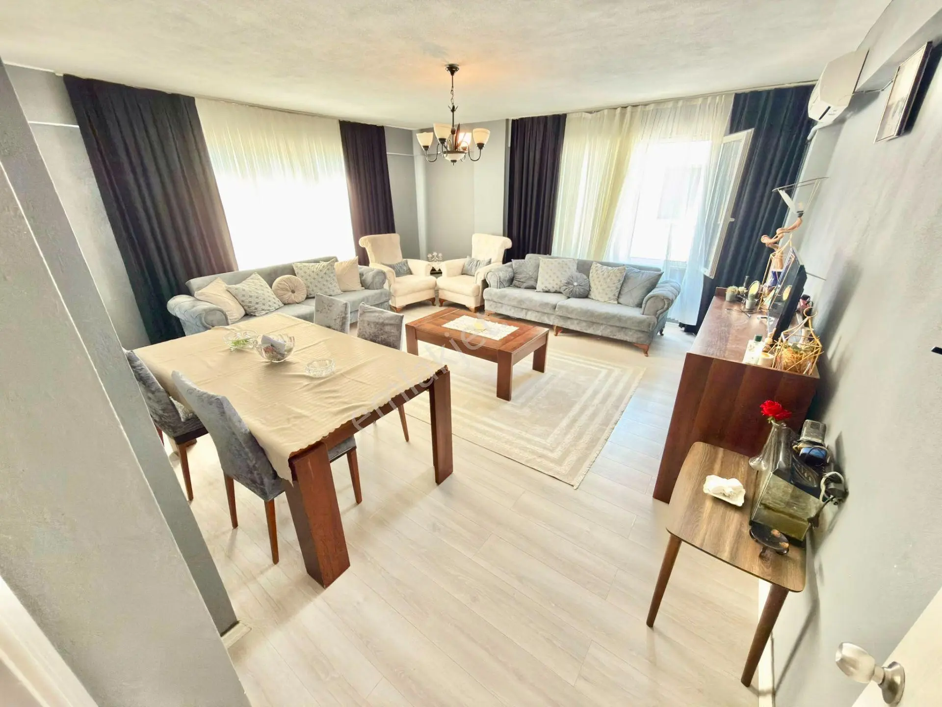 Yükselden Altınkumda Ege Cafe Mevki Ultra Geniş 5+1dubleks Daire