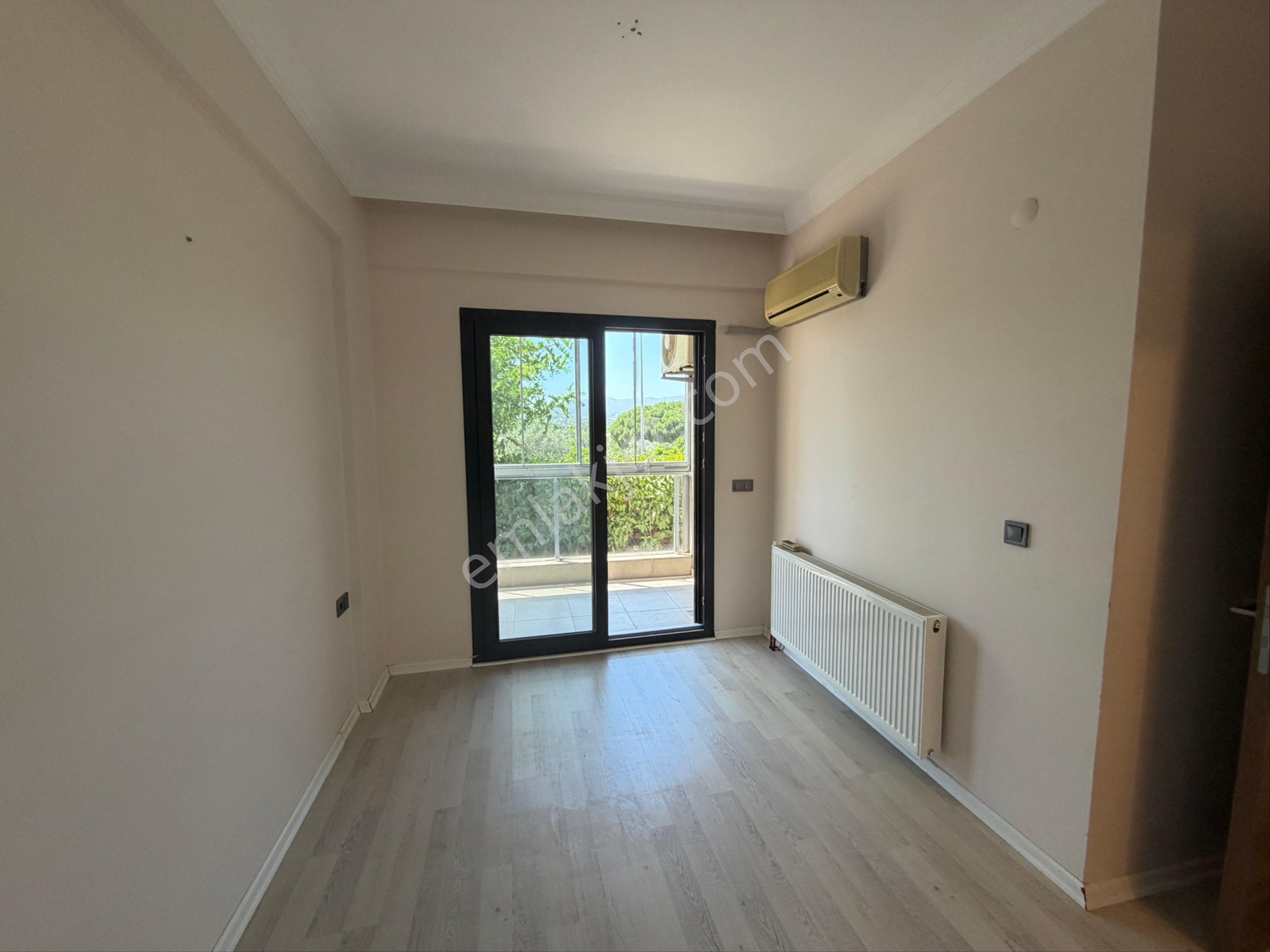 Menderes Barbaros Mah Havuzlu Sitede Kiralık 2+1 Bahçe Katı Daire - Görsel 23