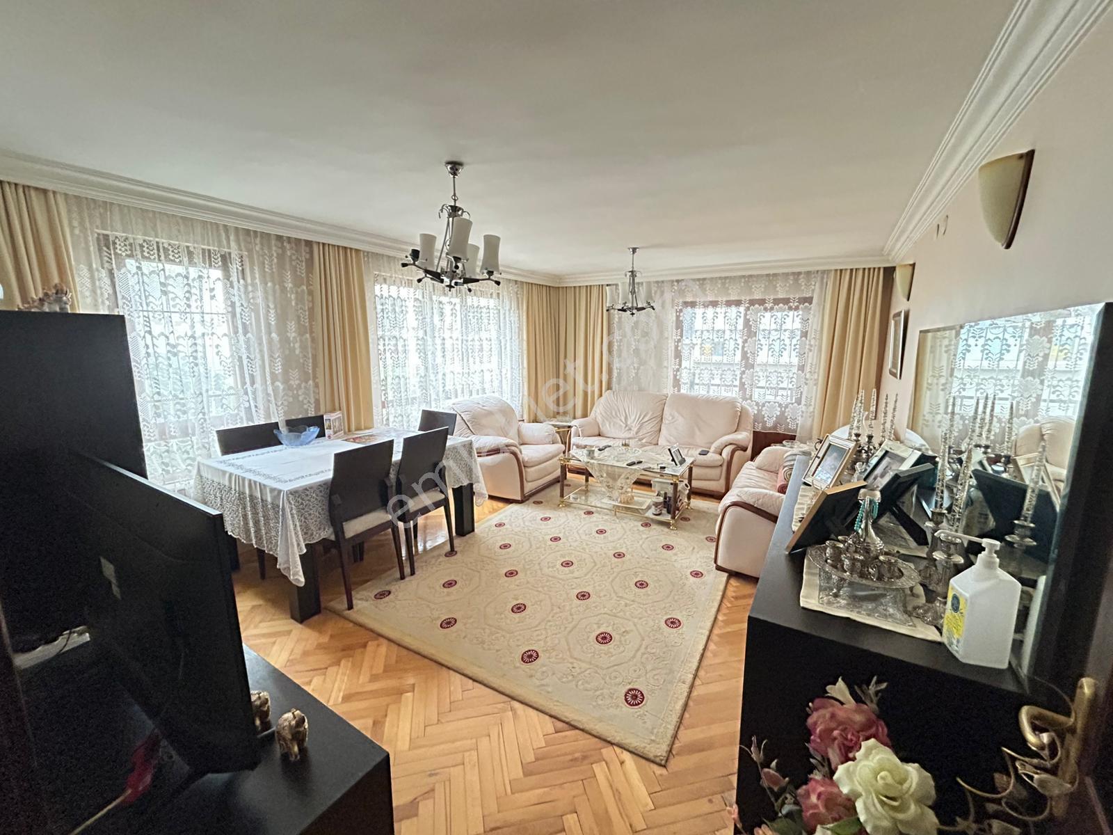 Taner'den Sokullu Caddesinde 3+1 Katta Salon Bağımsız 3 Cepheli K.garajlı - Görsel 13