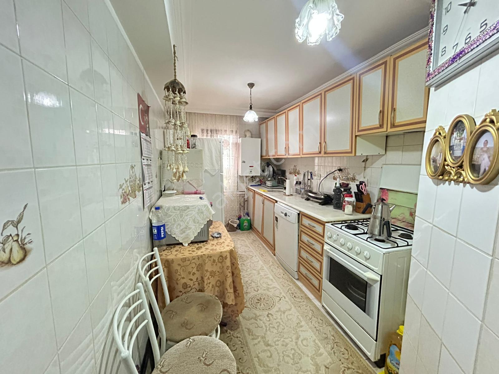 Taner'den Sokullu Caddesinde 3+1 Katta Salon Bağımsız 3 Cepheli K.garajlı - Görsel 14