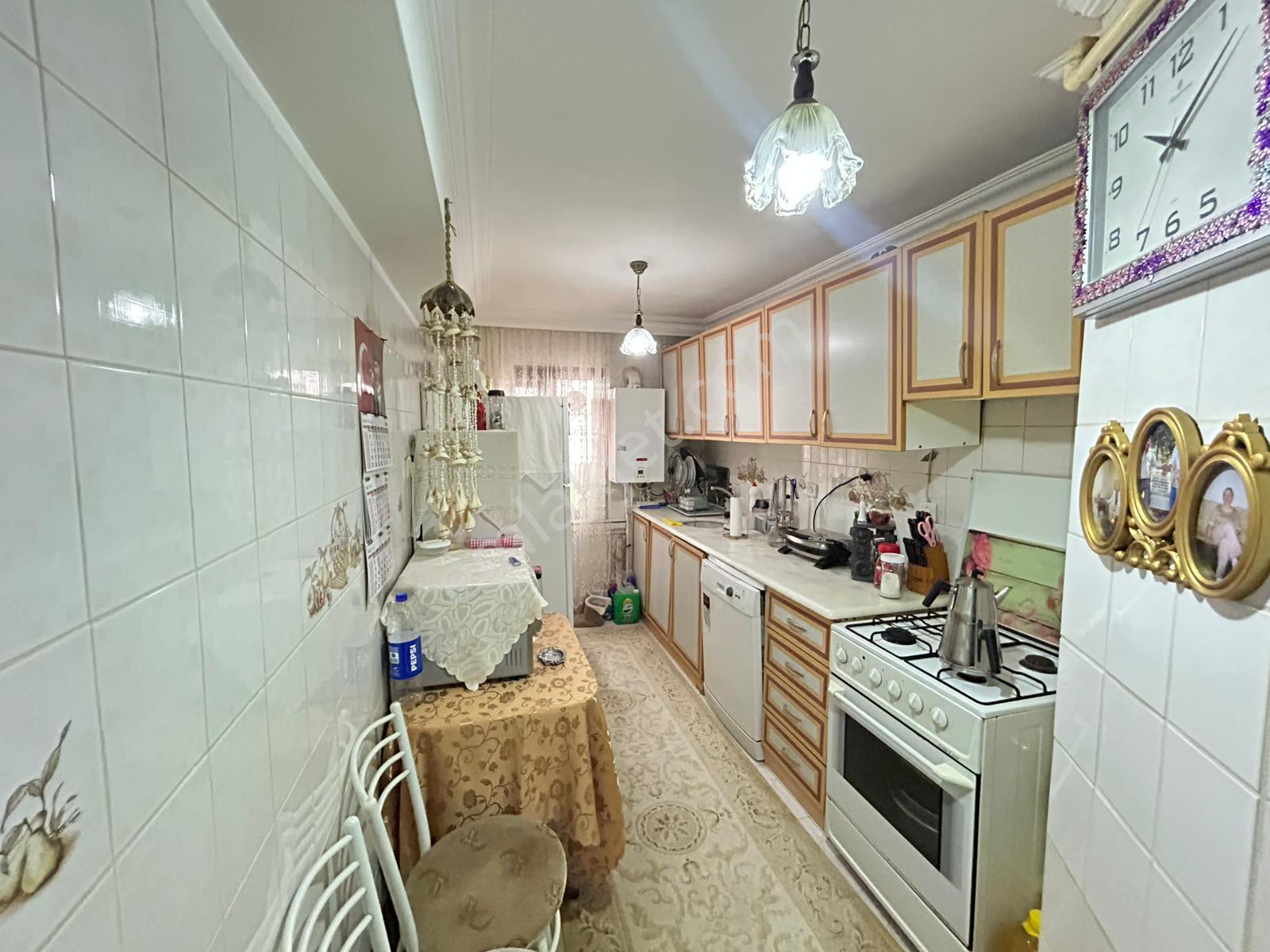 Taner'den Sokullu Caddesinde 3+1 Katta Salon Bağımsız 3 Cepheli K.garajlı